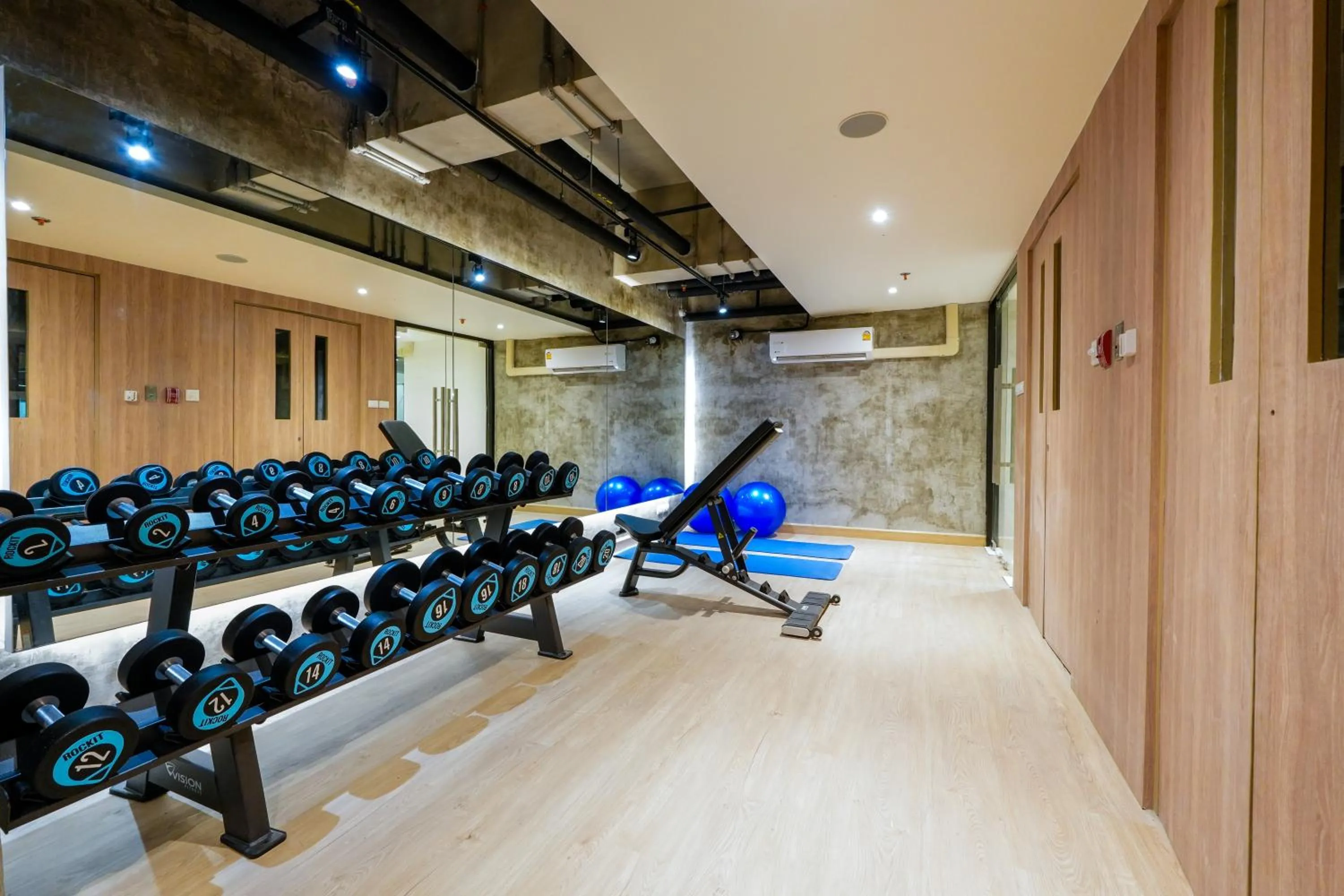Fitness centre/facilities in GLOW Bangkok Riverside
