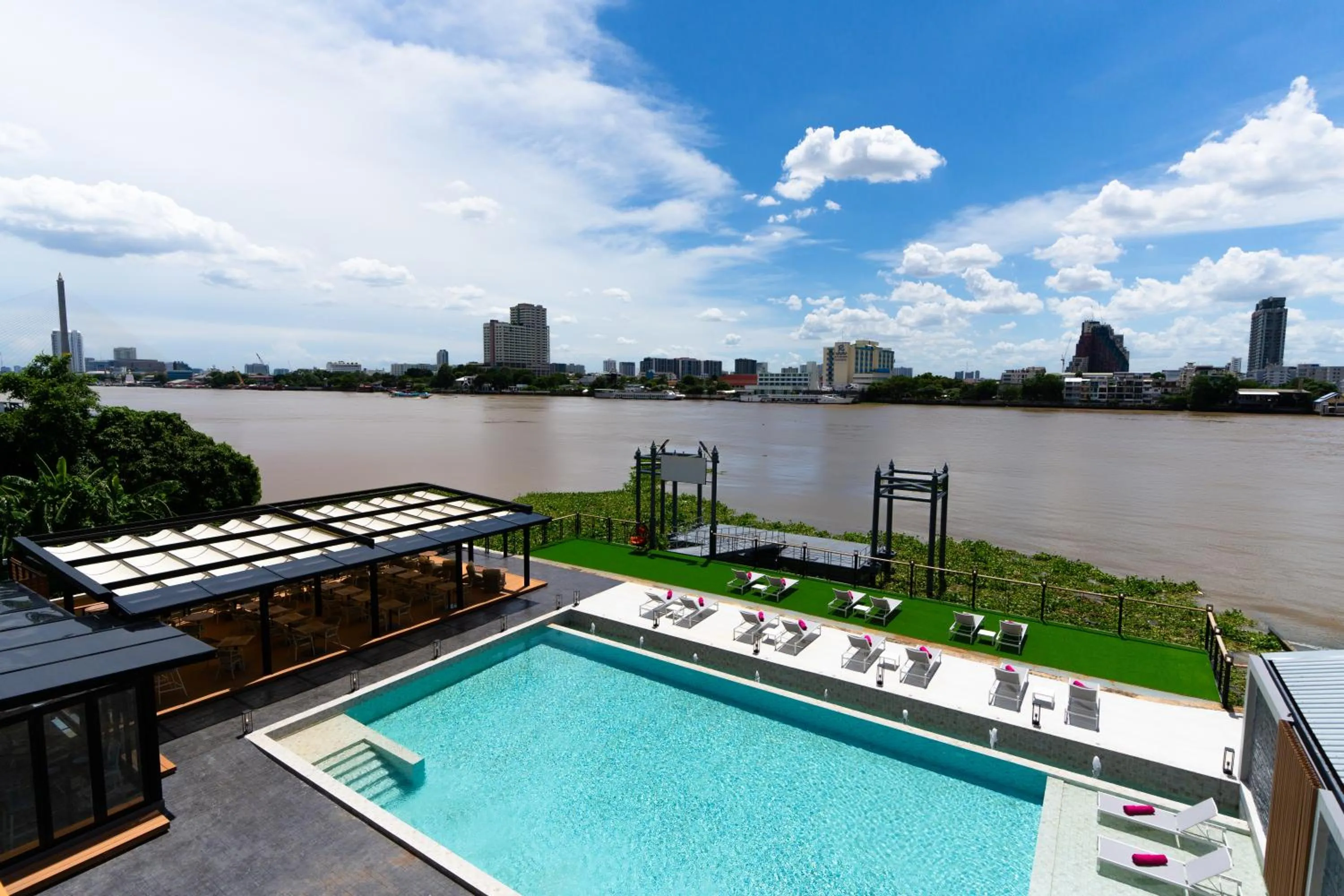 Pool view in GLOW Bangkok Riverside