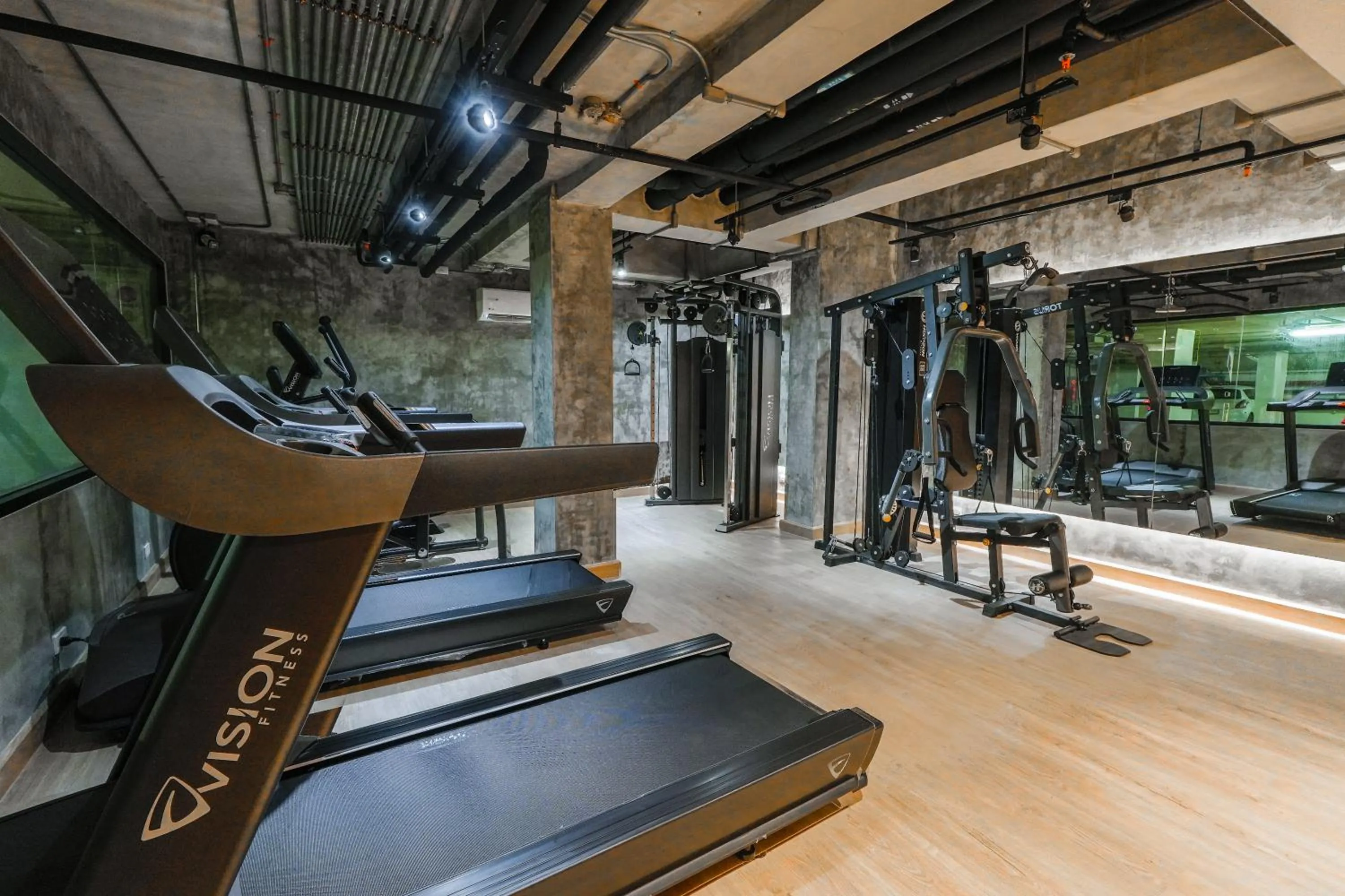 Fitness centre/facilities in GLOW Bangkok Riverside