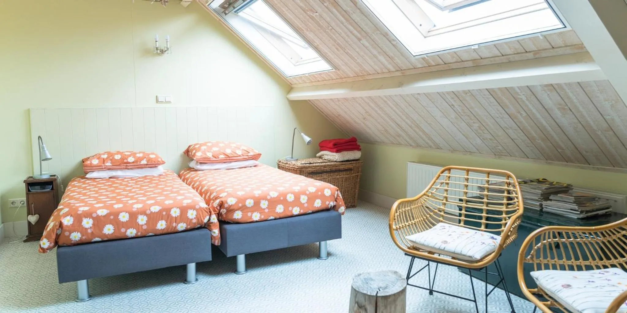 Bedroom, Bed in B&B De Ouw Skuur