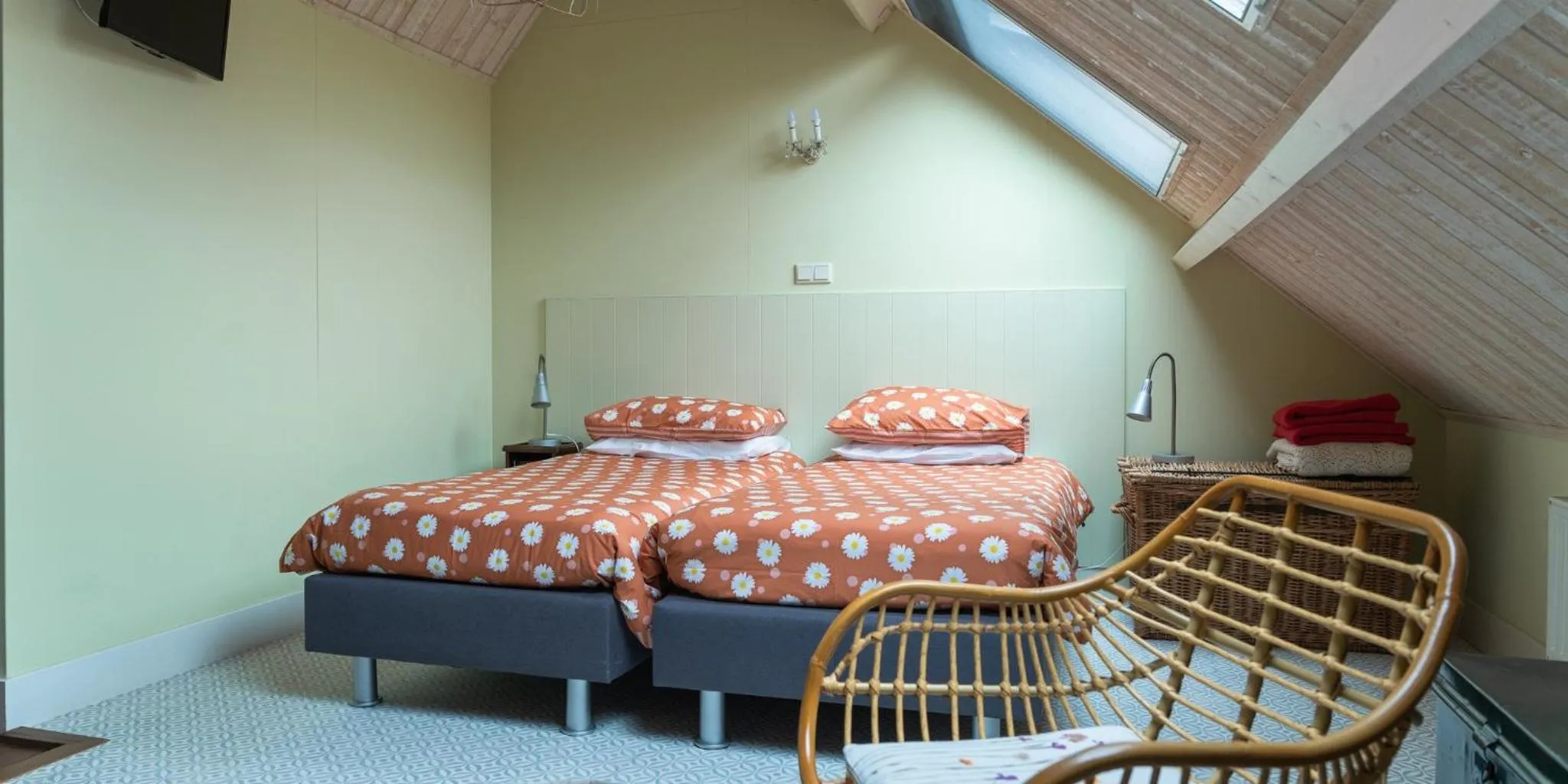 Bedroom, Bed in B&B De Ouw Skuur