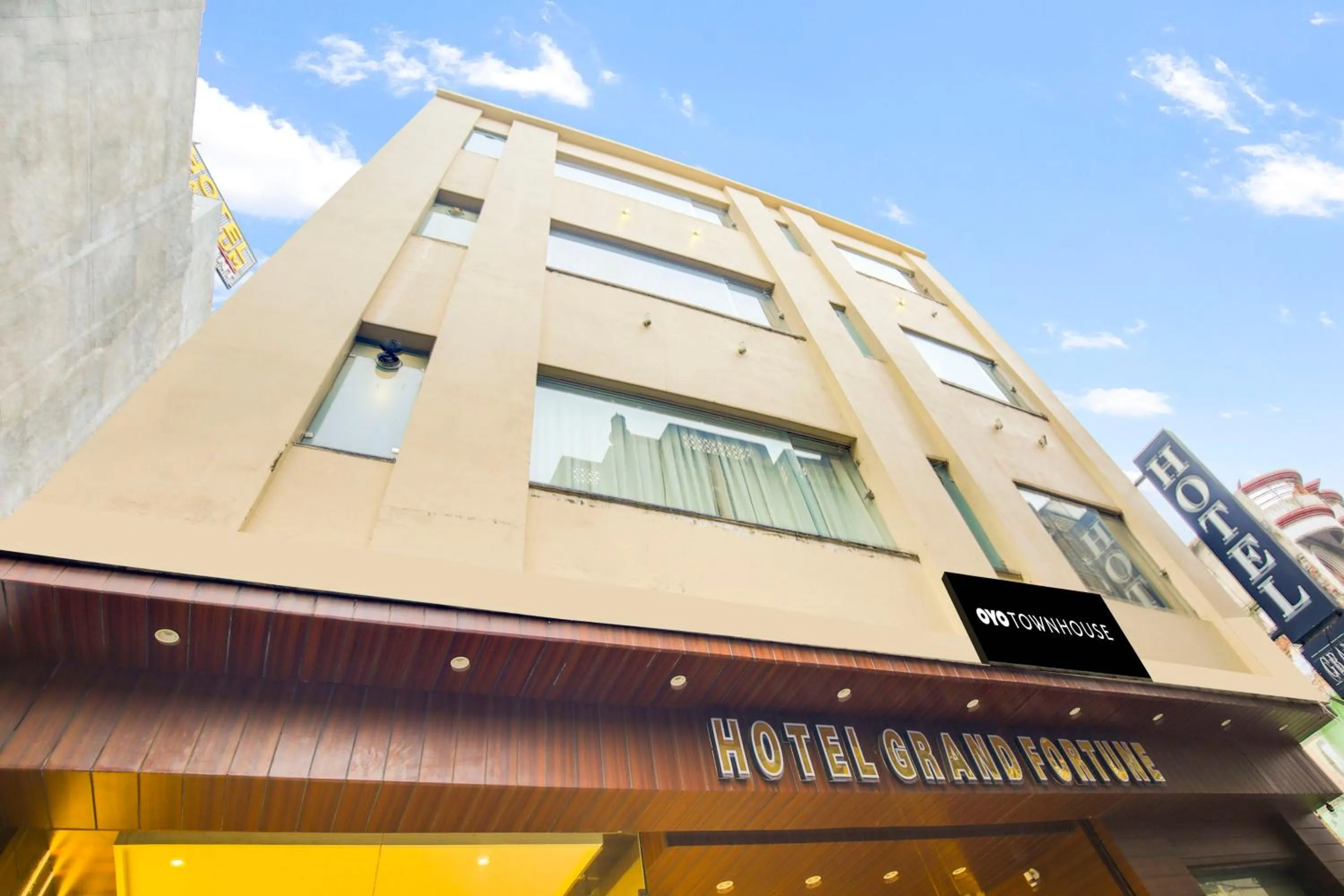 Facade/entrance in Townhouse Grand Fortune