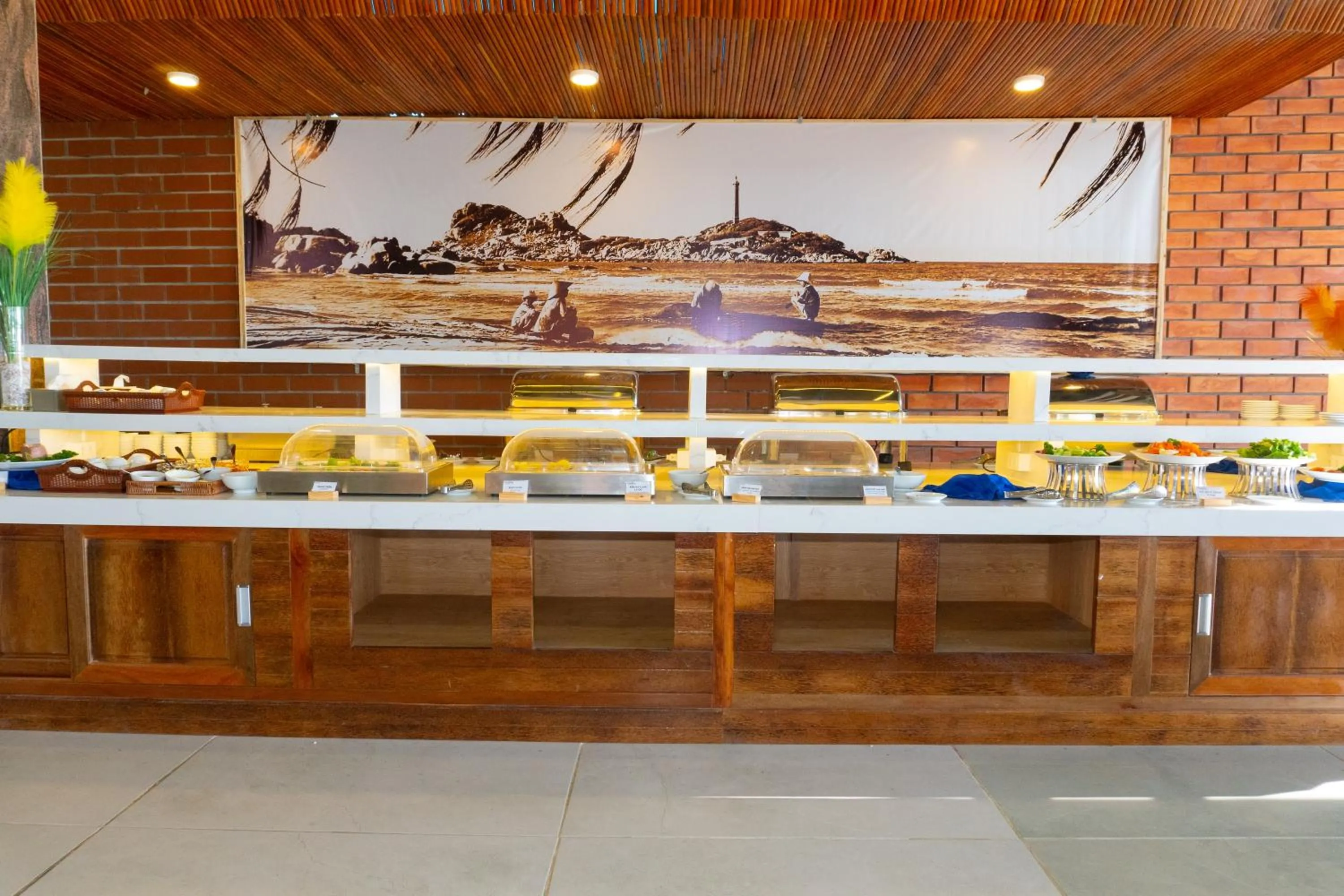 Restaurant/places to eat in Adora Bay Ke Ga Beach Resort