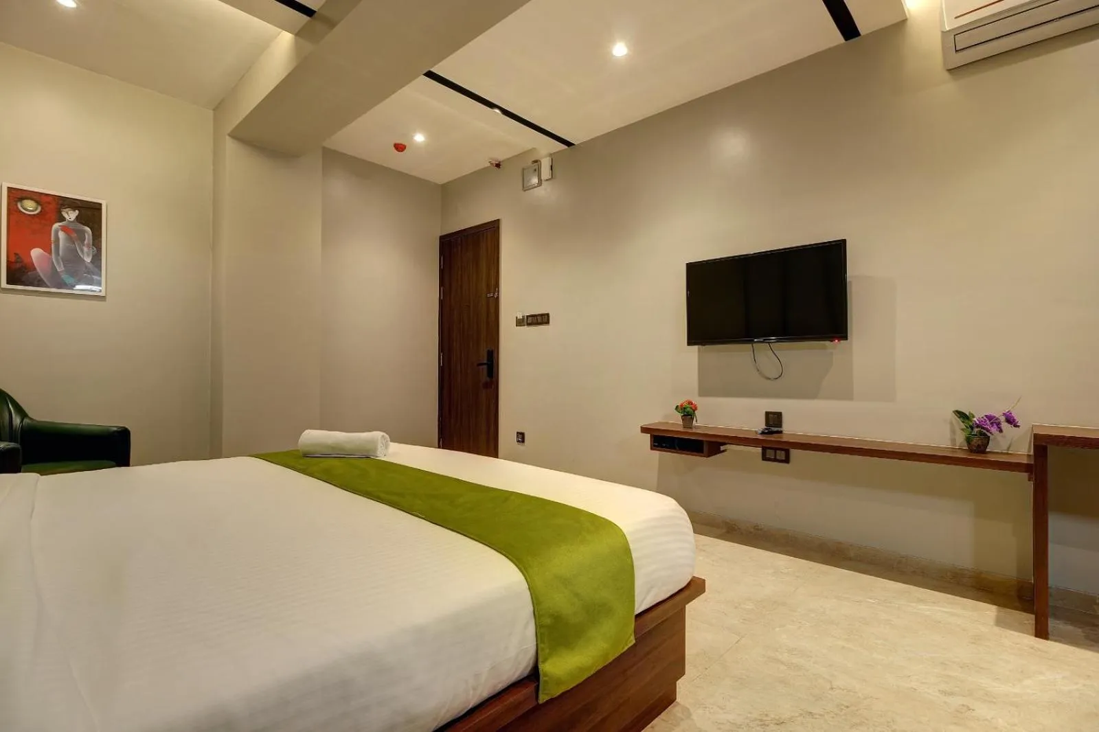 Bed in Magnus Fortune House Business Hotel , Magarpatta