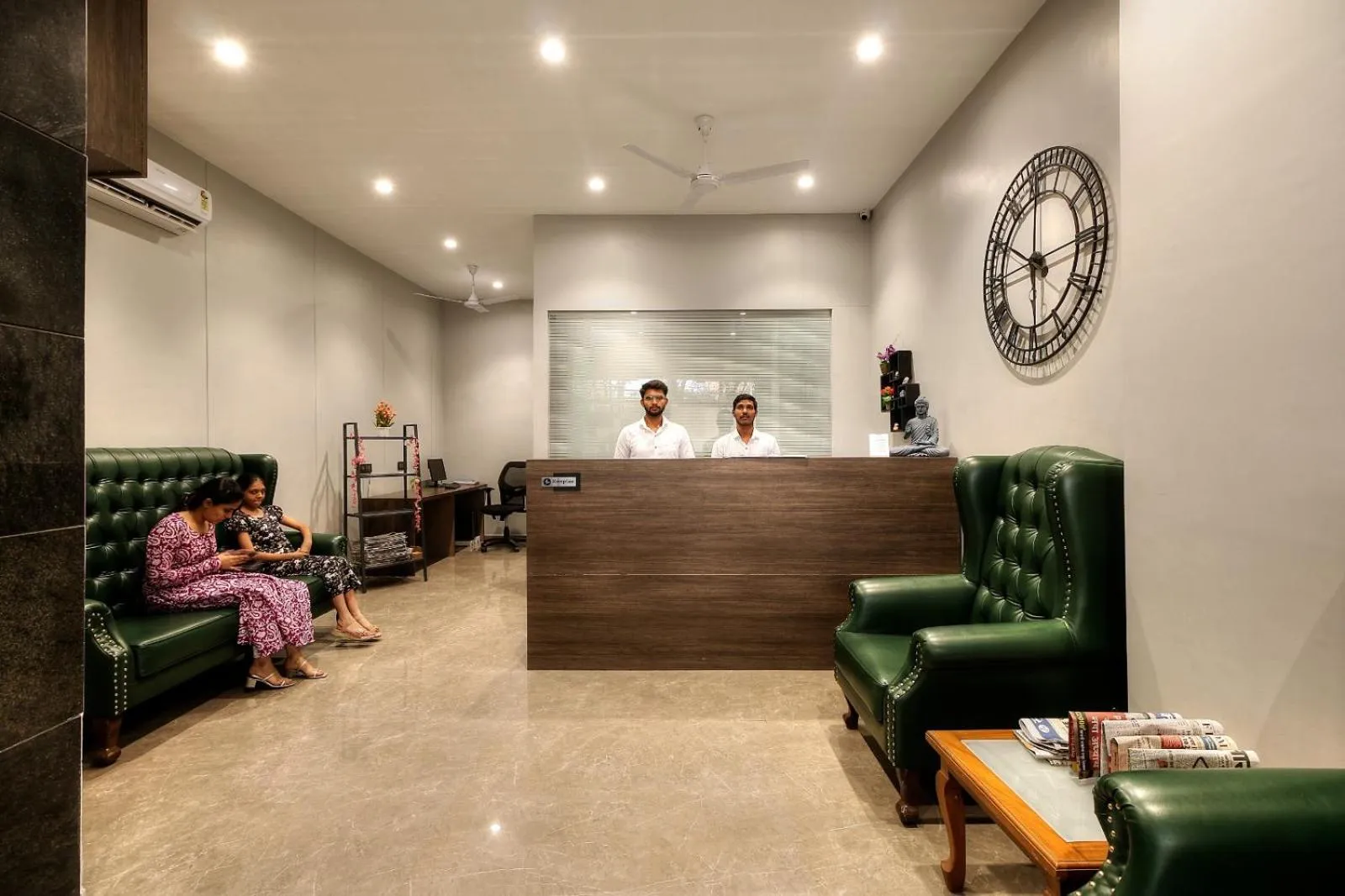 People in Magnus Fortune House Business Hotel , Magarpatta