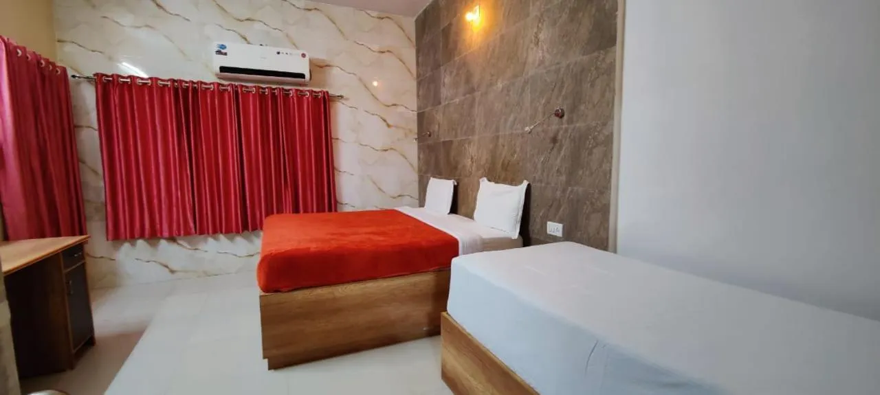 Photo of the whole room, Bed in Forest Eco Lodge