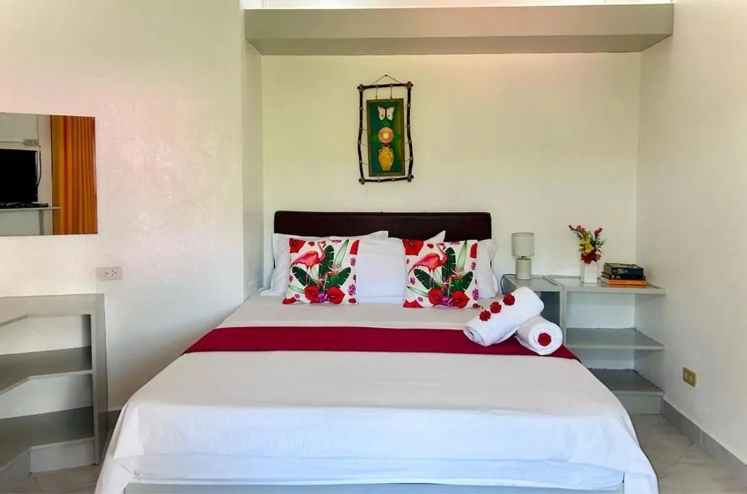 Bed in Moonlight Breeze Inn Boracay