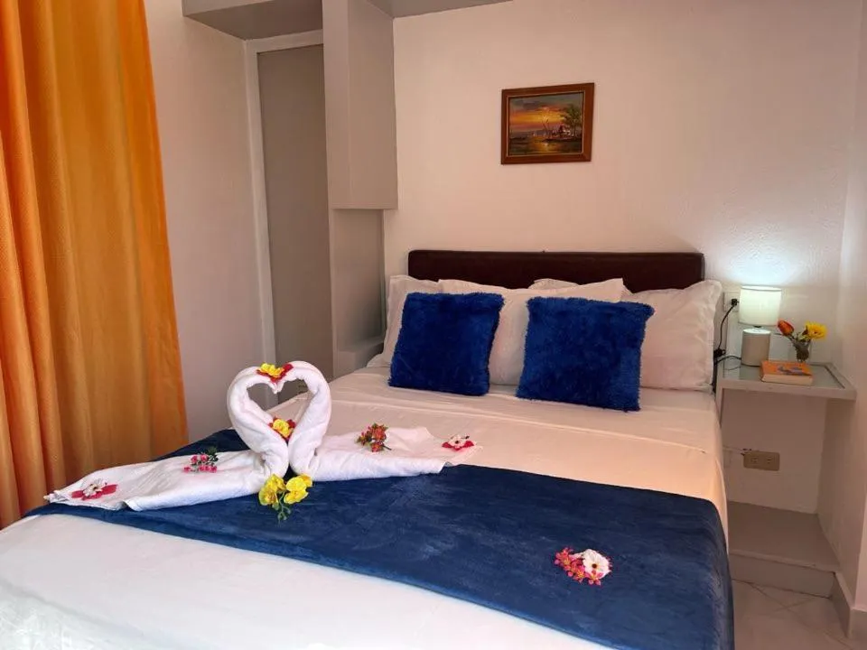 Bed in Moonlight Breeze Inn Boracay