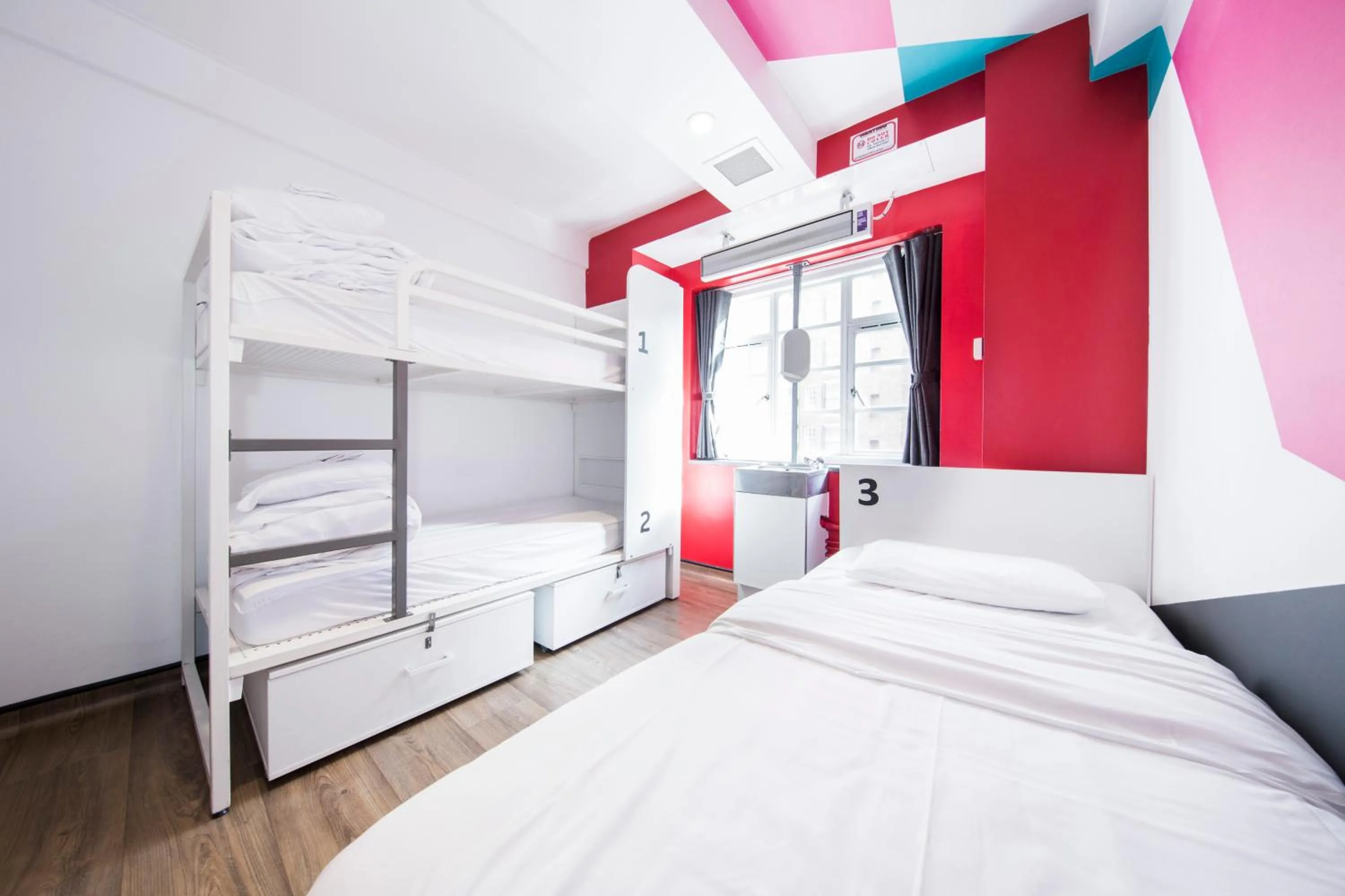 Bedroom, Bed in Generator London