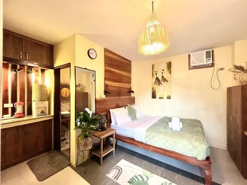 One-Bedroom Apartment in Cozy Bungalow Dua with AC and Generator in General Luna
