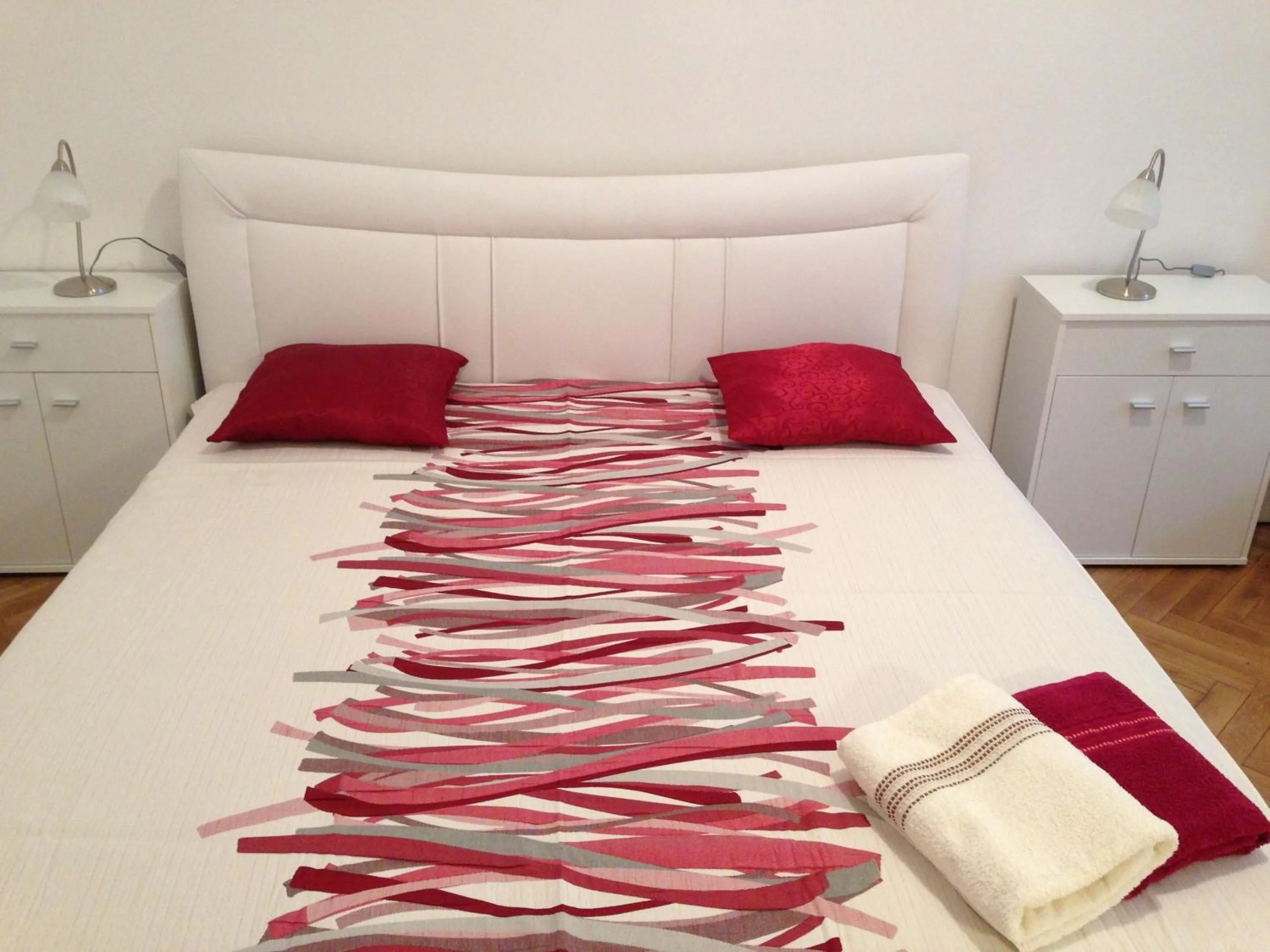 Other, Bed in Apartments near Lesser Town