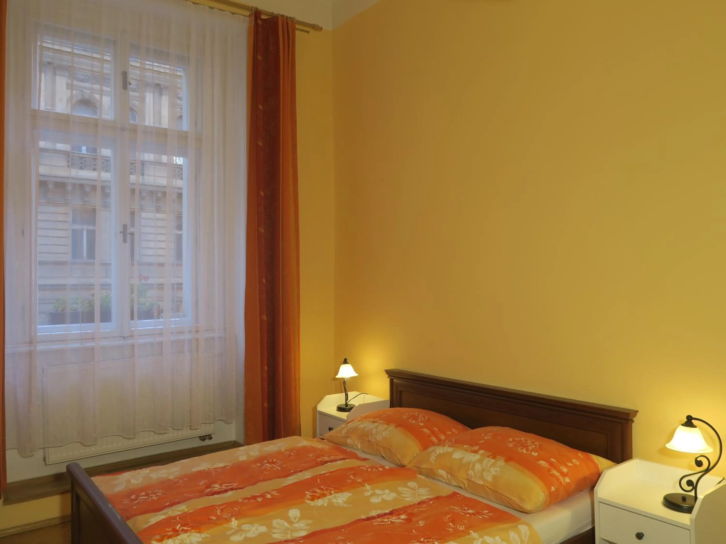 Bed in Apartments near Lesser Town