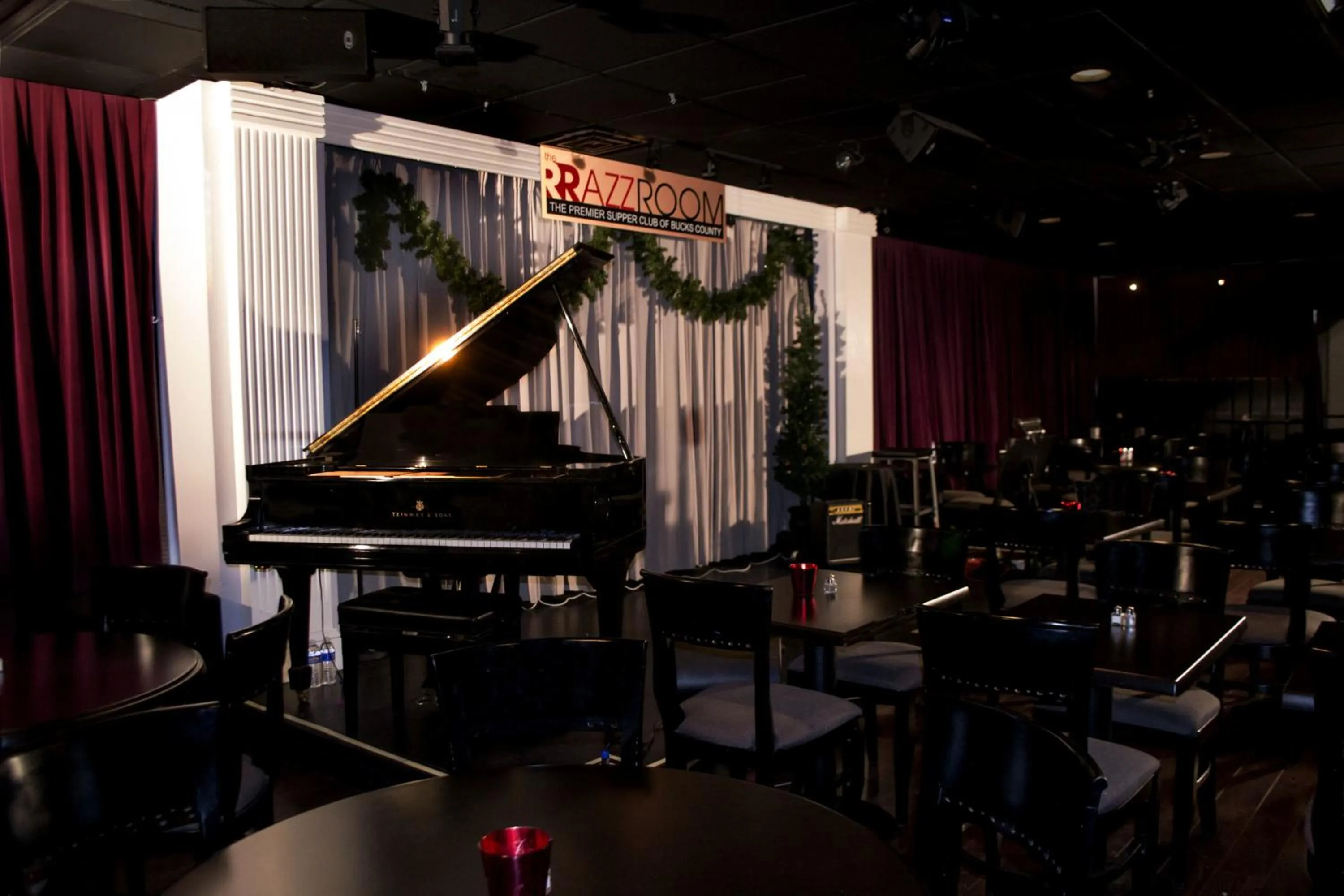 Restaurant/places to eat in New Hope Inn & Suites