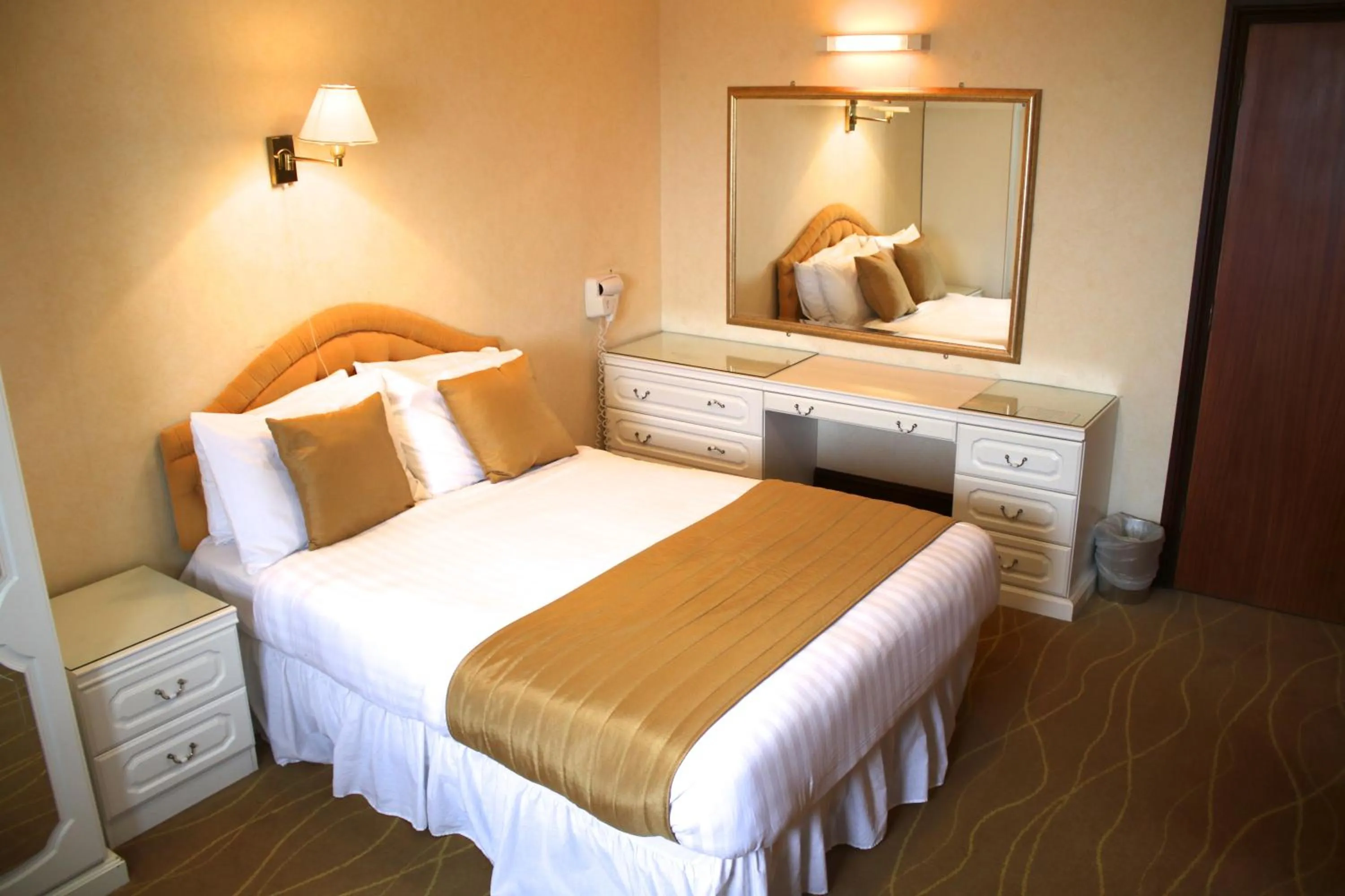 Bedroom, Bed in The Devoncourt Resort