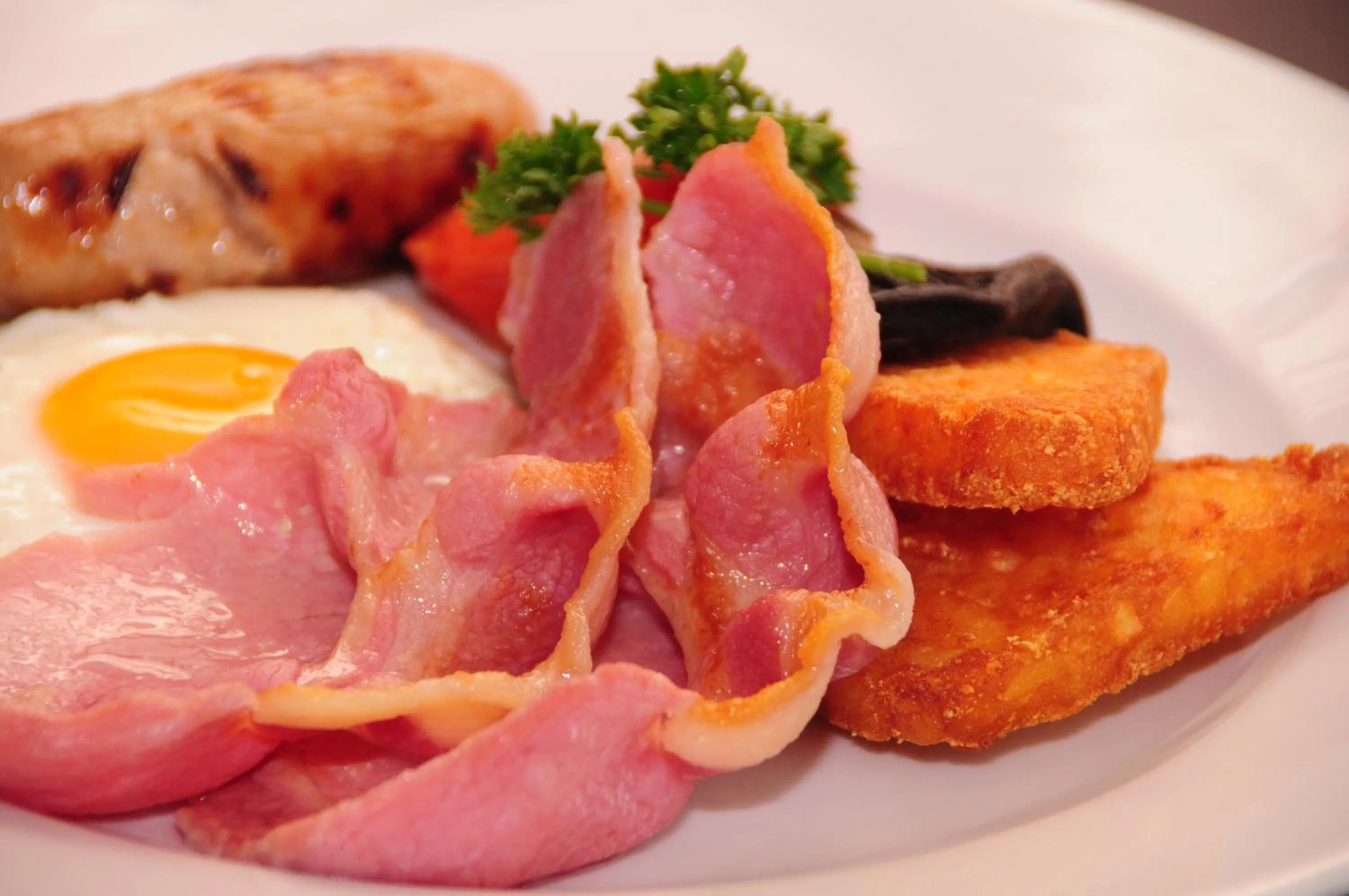 Food and drinks in The Devoncourt Resort