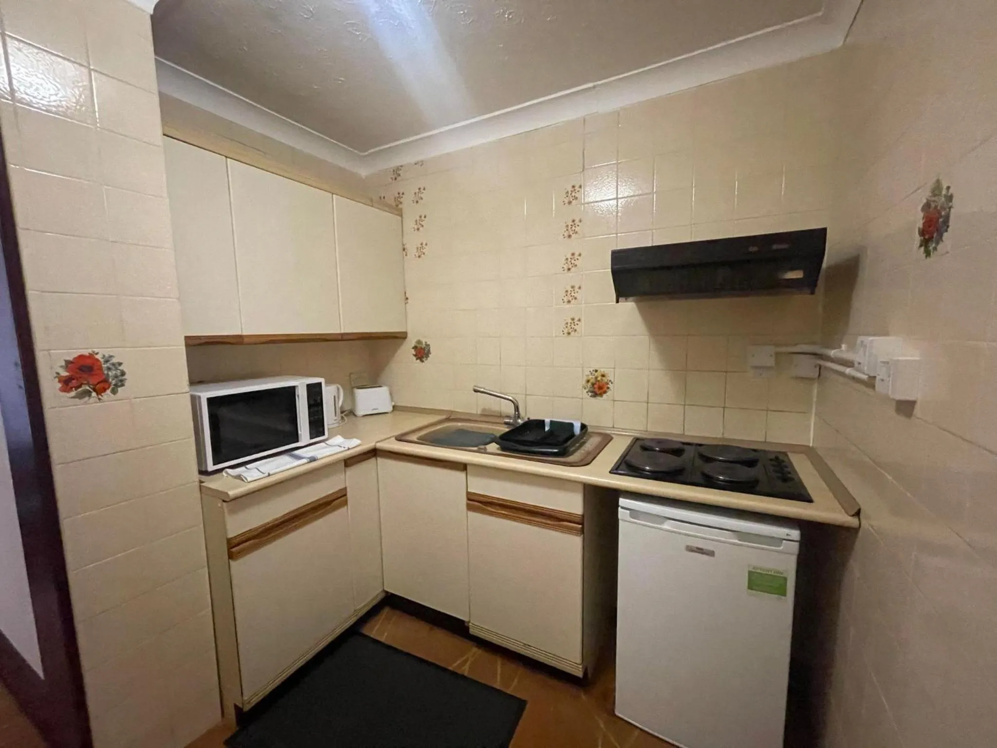 Kitchen or kitchenette in The Devoncourt Resort