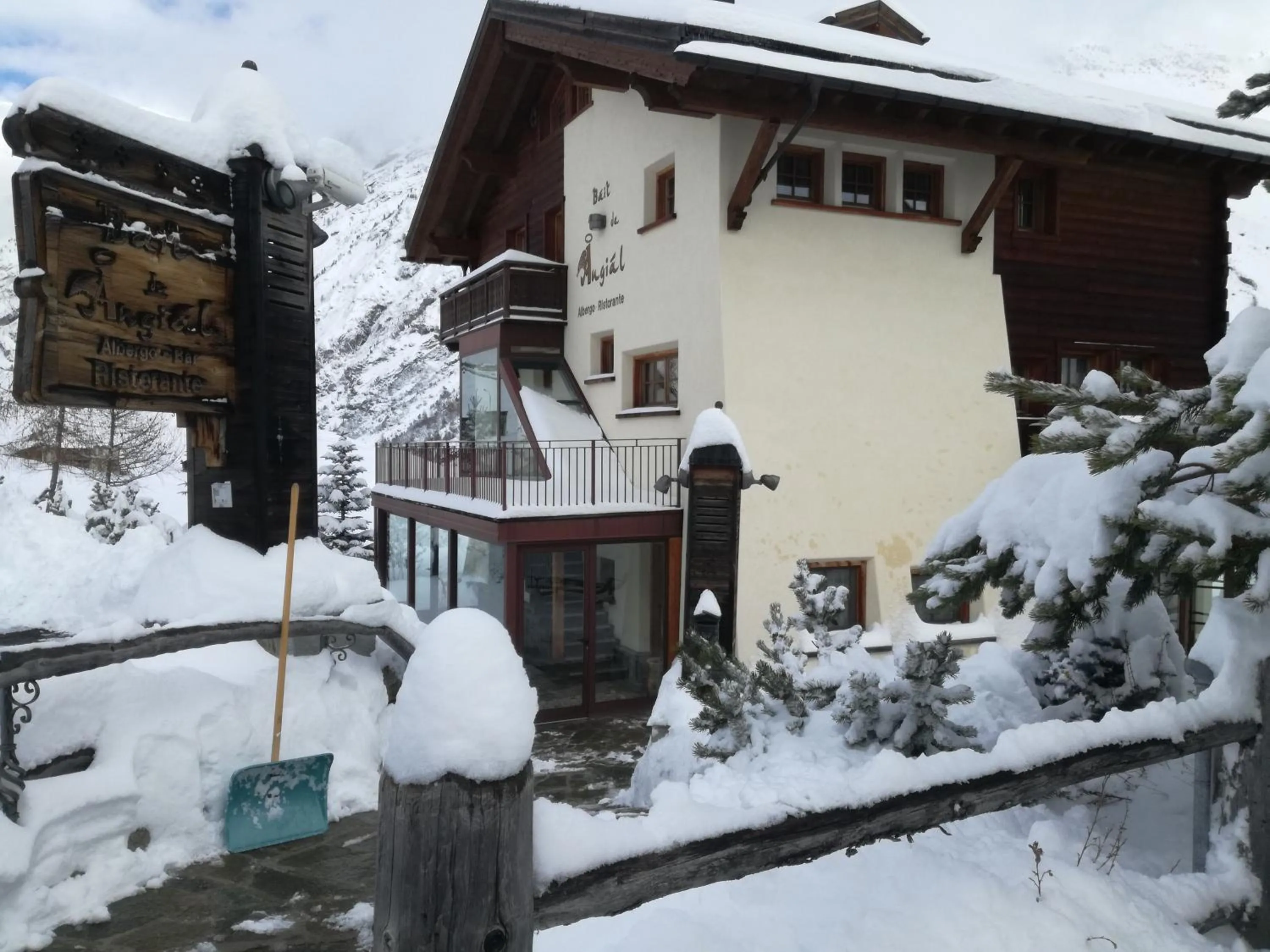 Property building in Hotel Bait de Angial