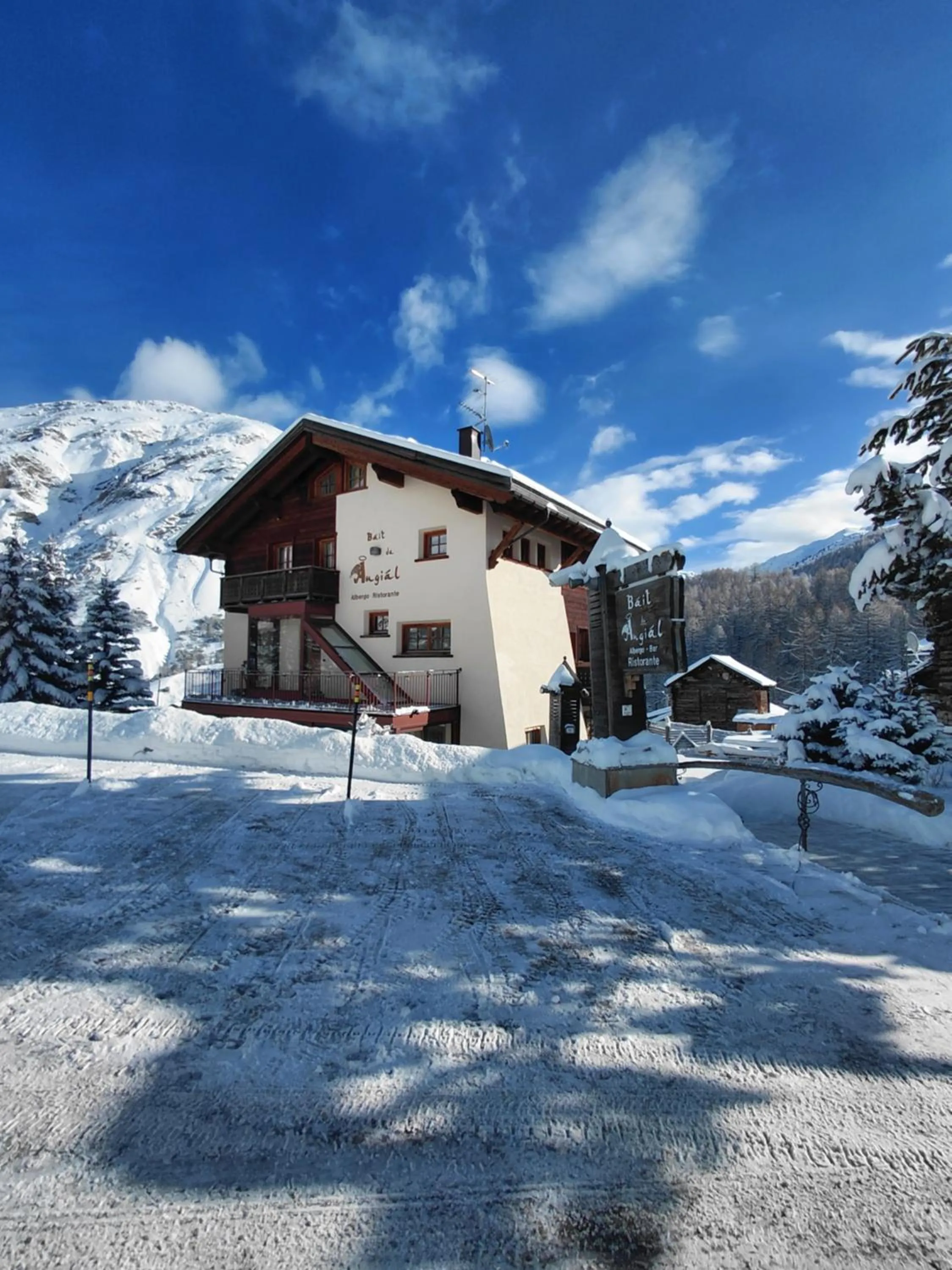 Property building in Hotel Bait de Angial