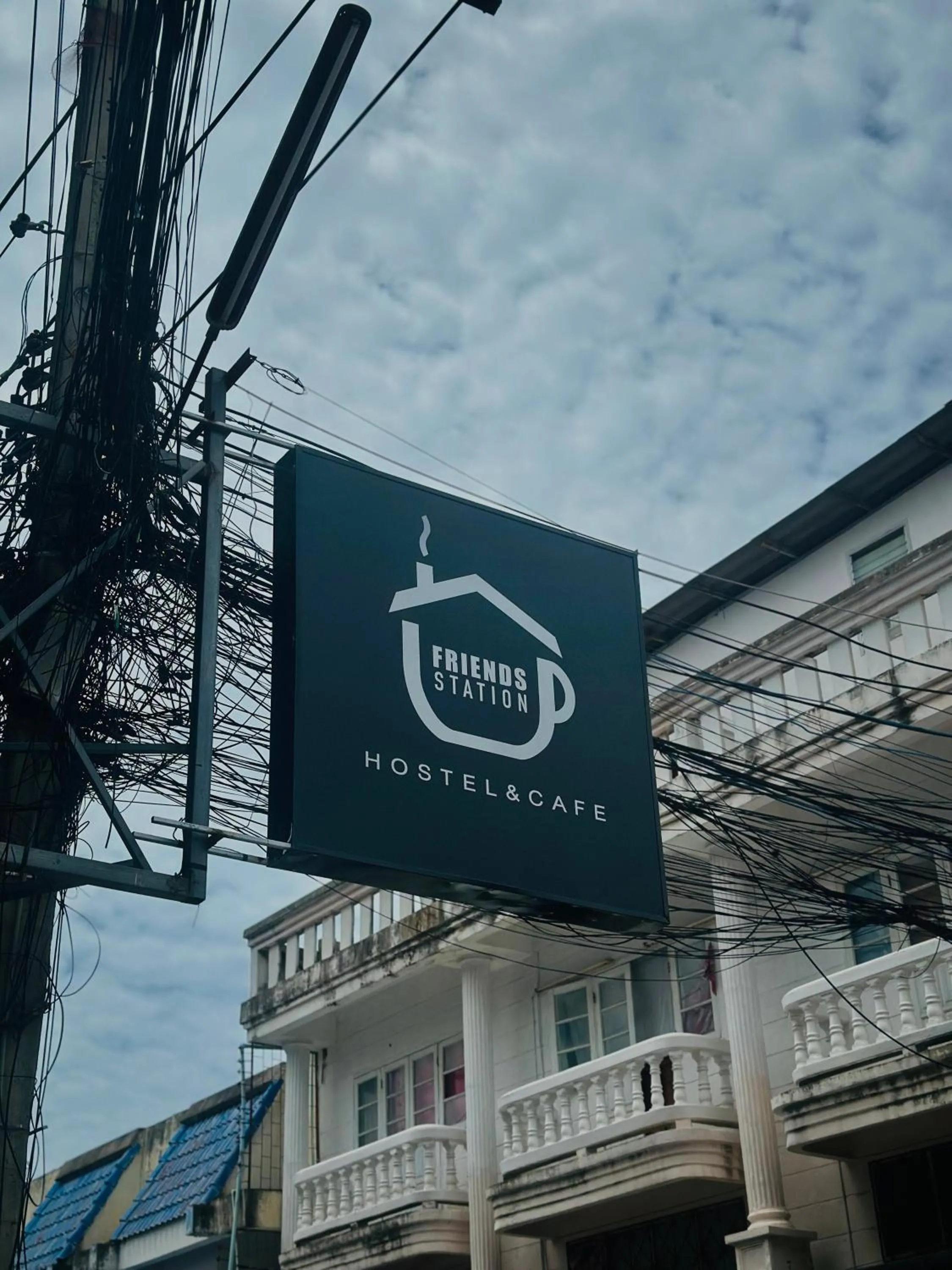 Logo/Certificate/Sign in Friends Station Tukkom Hostel & Cafe