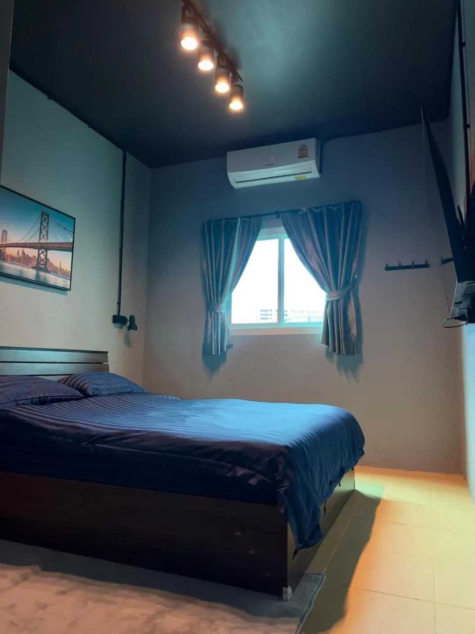 Photo of the whole room, Bed in Friends Station Tukkom Hostel & Cafe