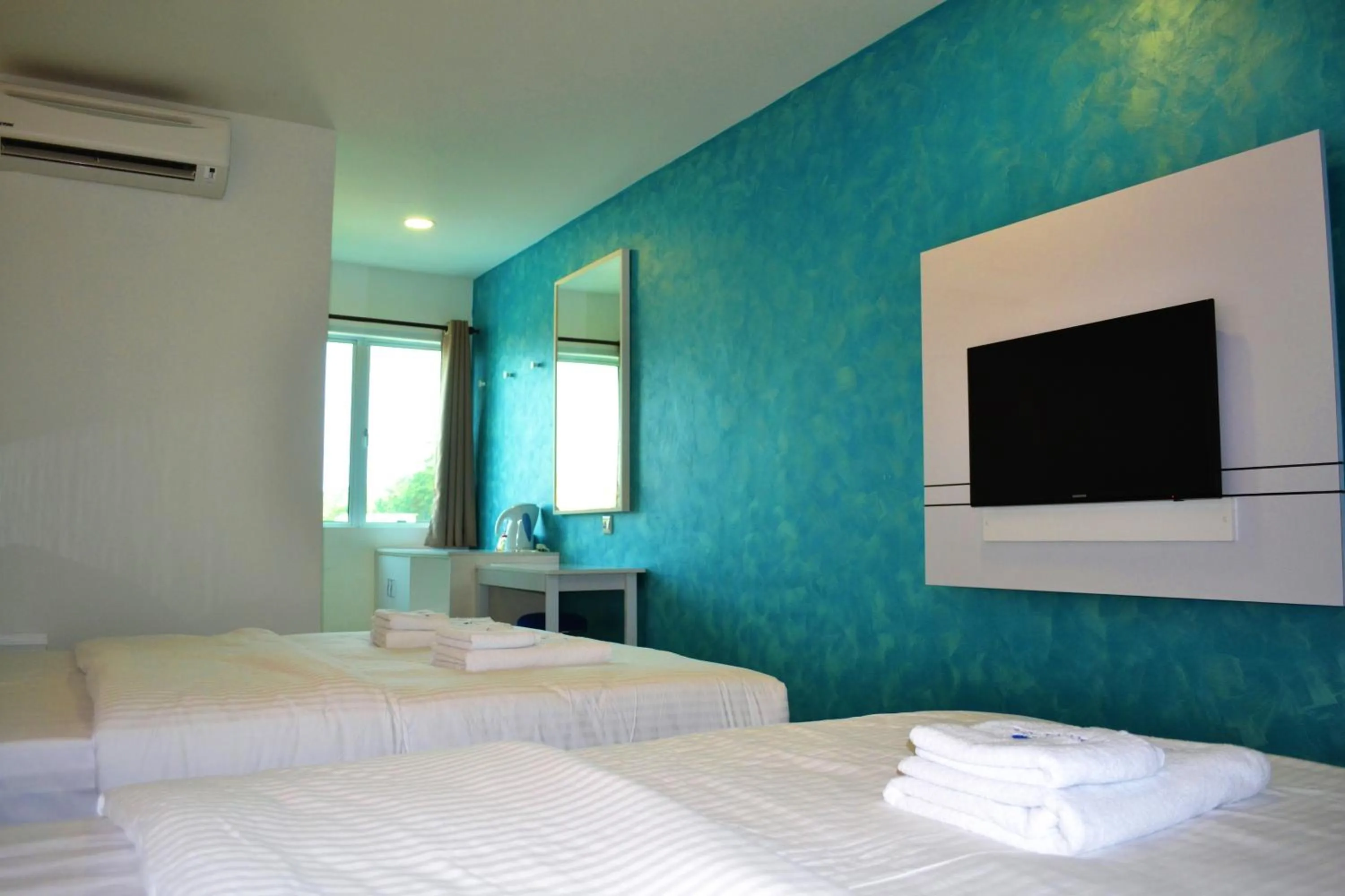 Bedroom, Bed in Yew Boutique Hotel