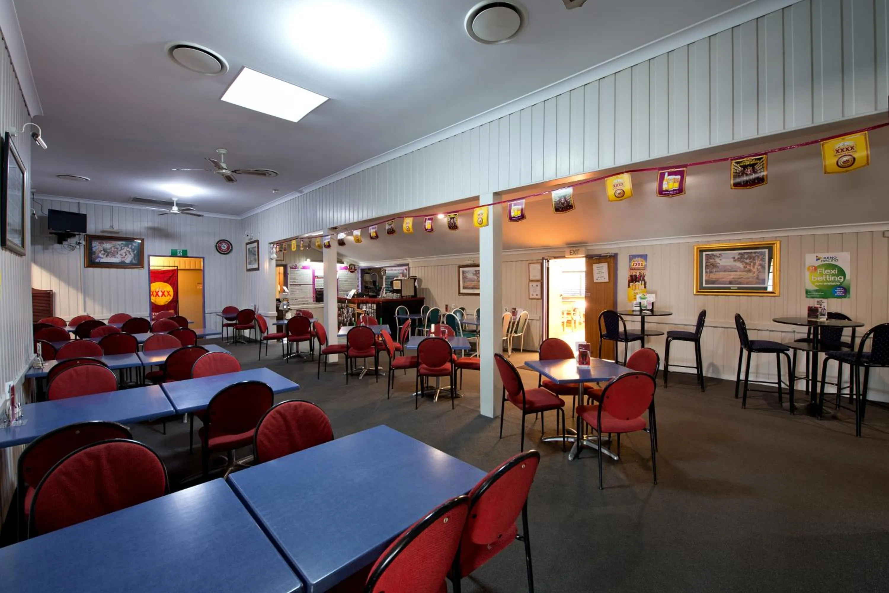 Restaurant/places to eat in Lamington Hotel Motel - Detached Motel