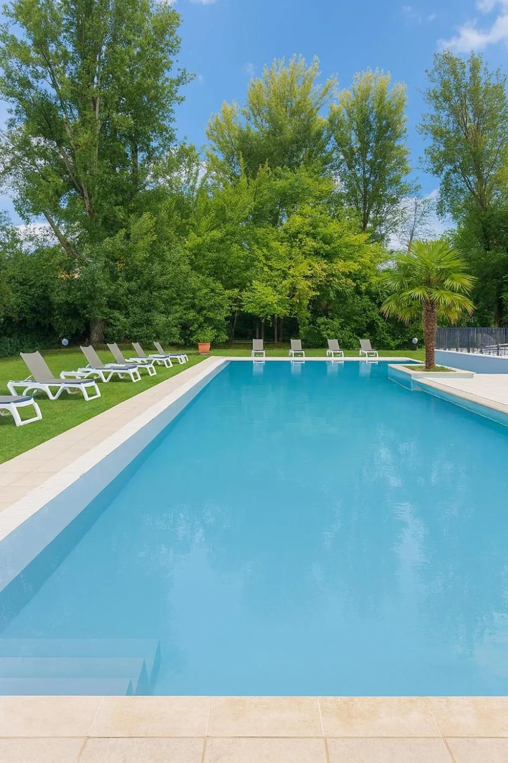 Swimming pool in Hôtel La Ségalière Spa Bar