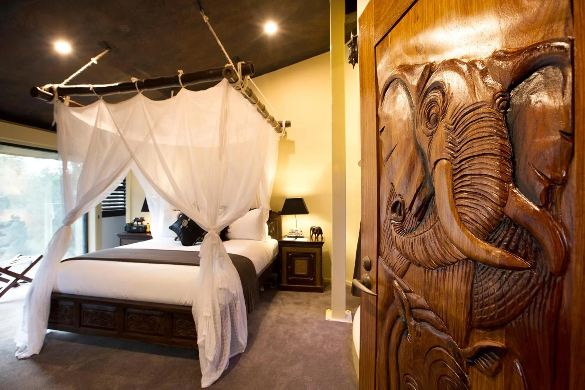 Bed in Jamala Wildlife Lodge