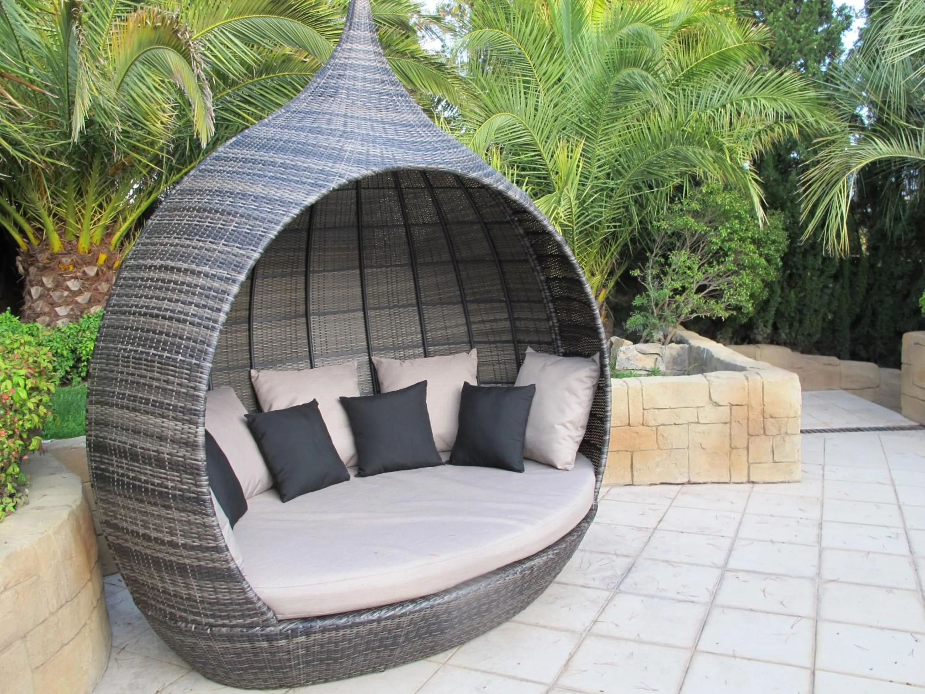 Garden in Jamala Wildlife Lodge