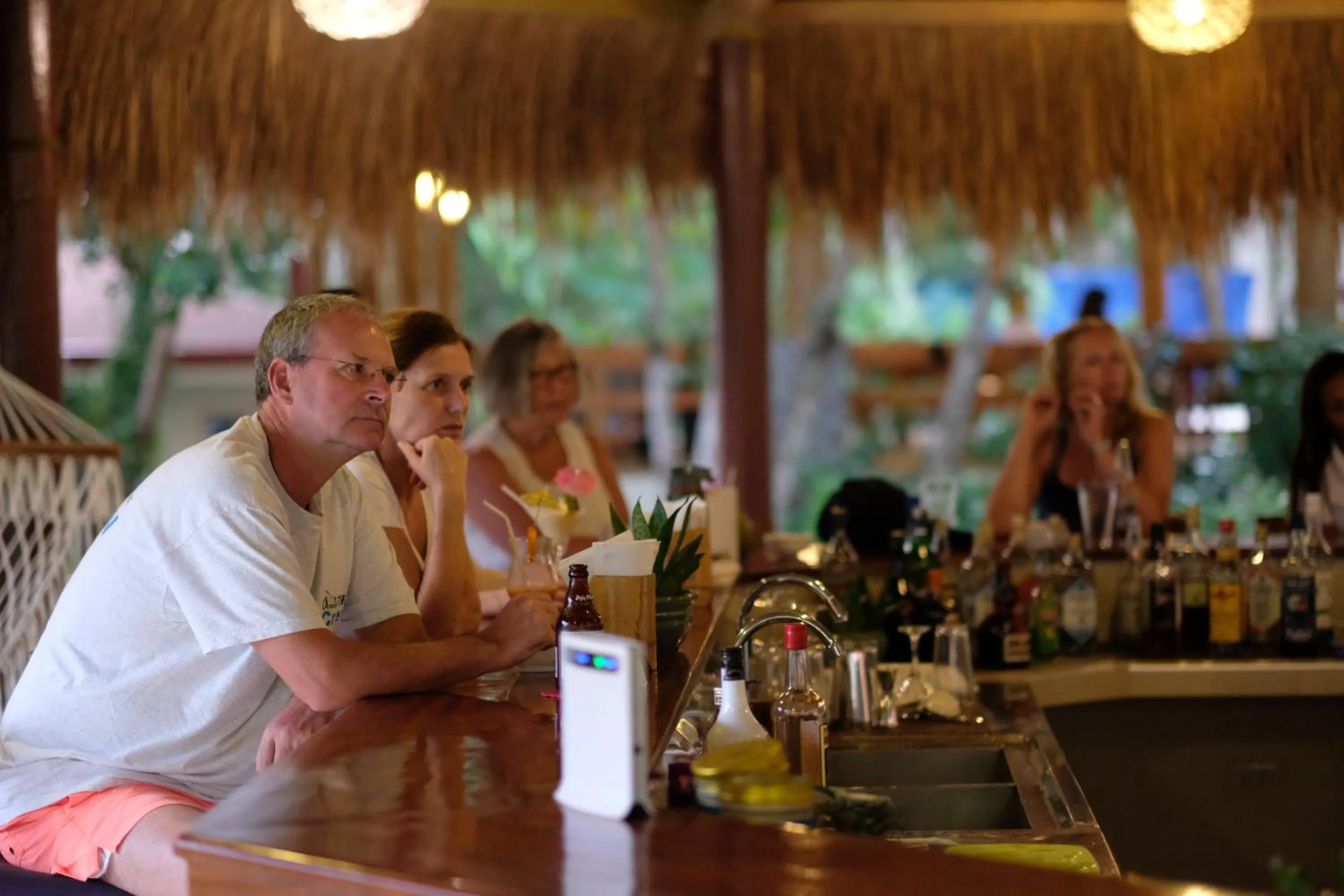 Lounge or bar in Magic Oceans Dive Resort