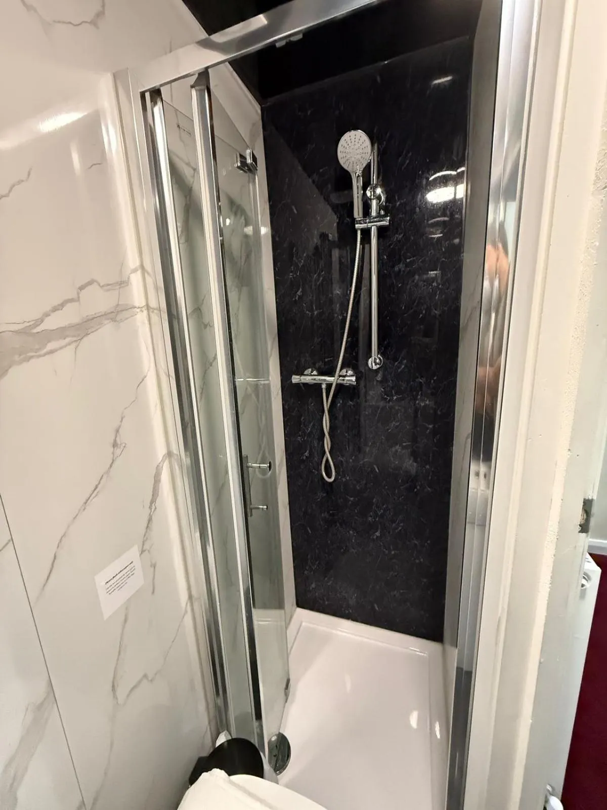 Bathroom in Oban Victoria Hotel