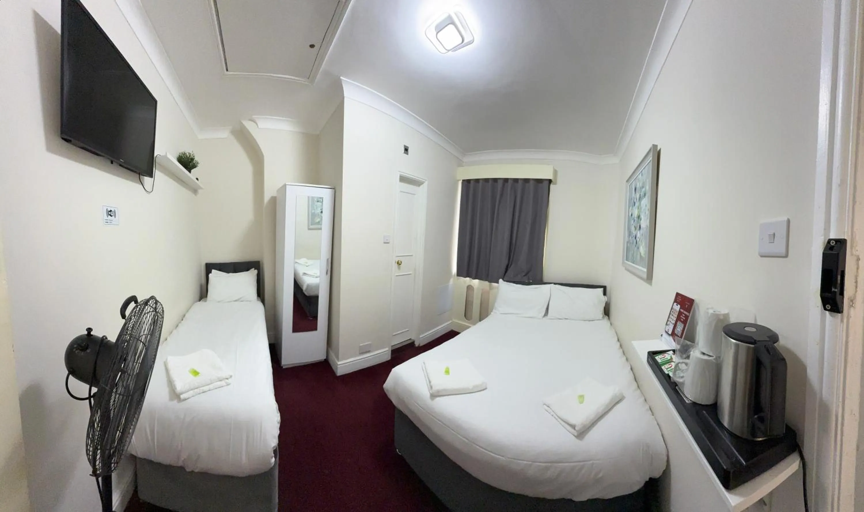 Photo of the whole room, Bed in Oban Victoria Hotel