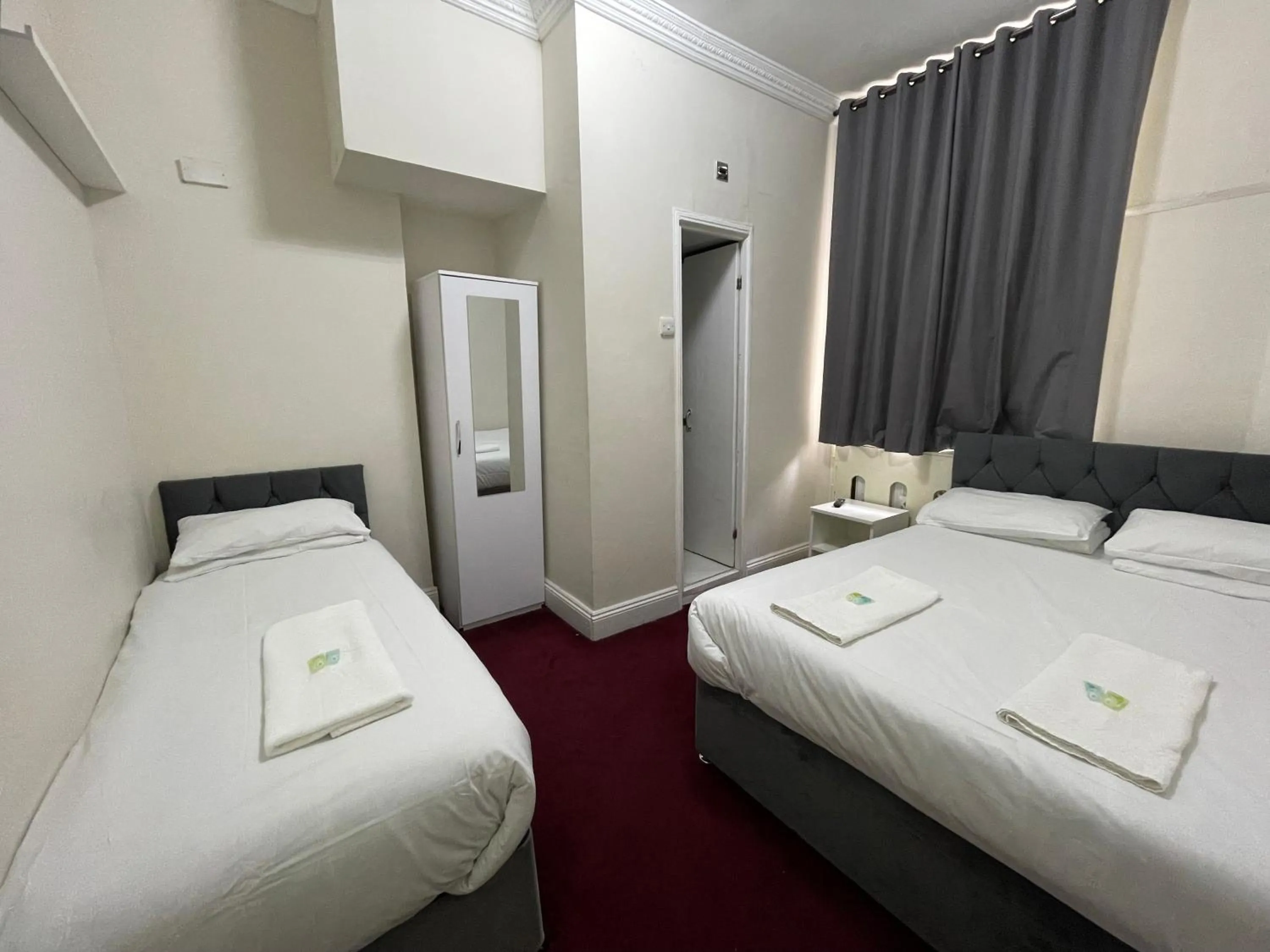 Photo of the whole room, Bed in Oban Victoria Hotel