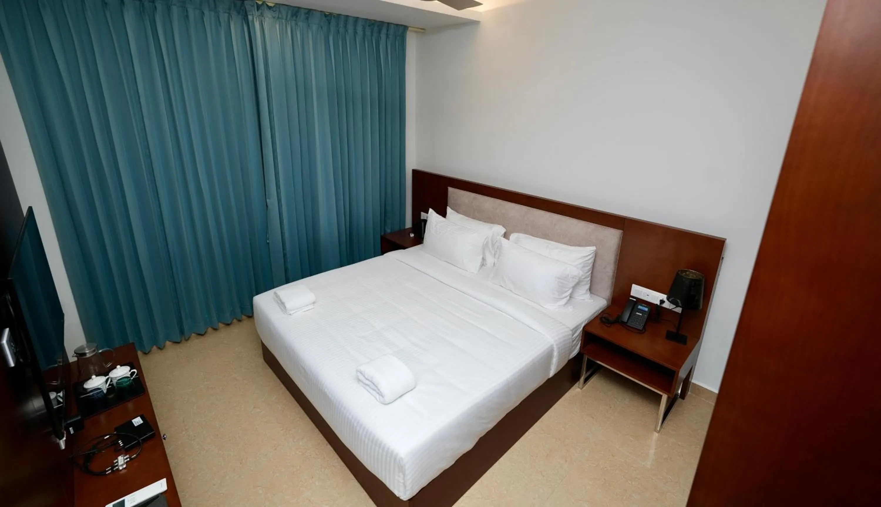 Bedroom, Bed in Le Royale Palace