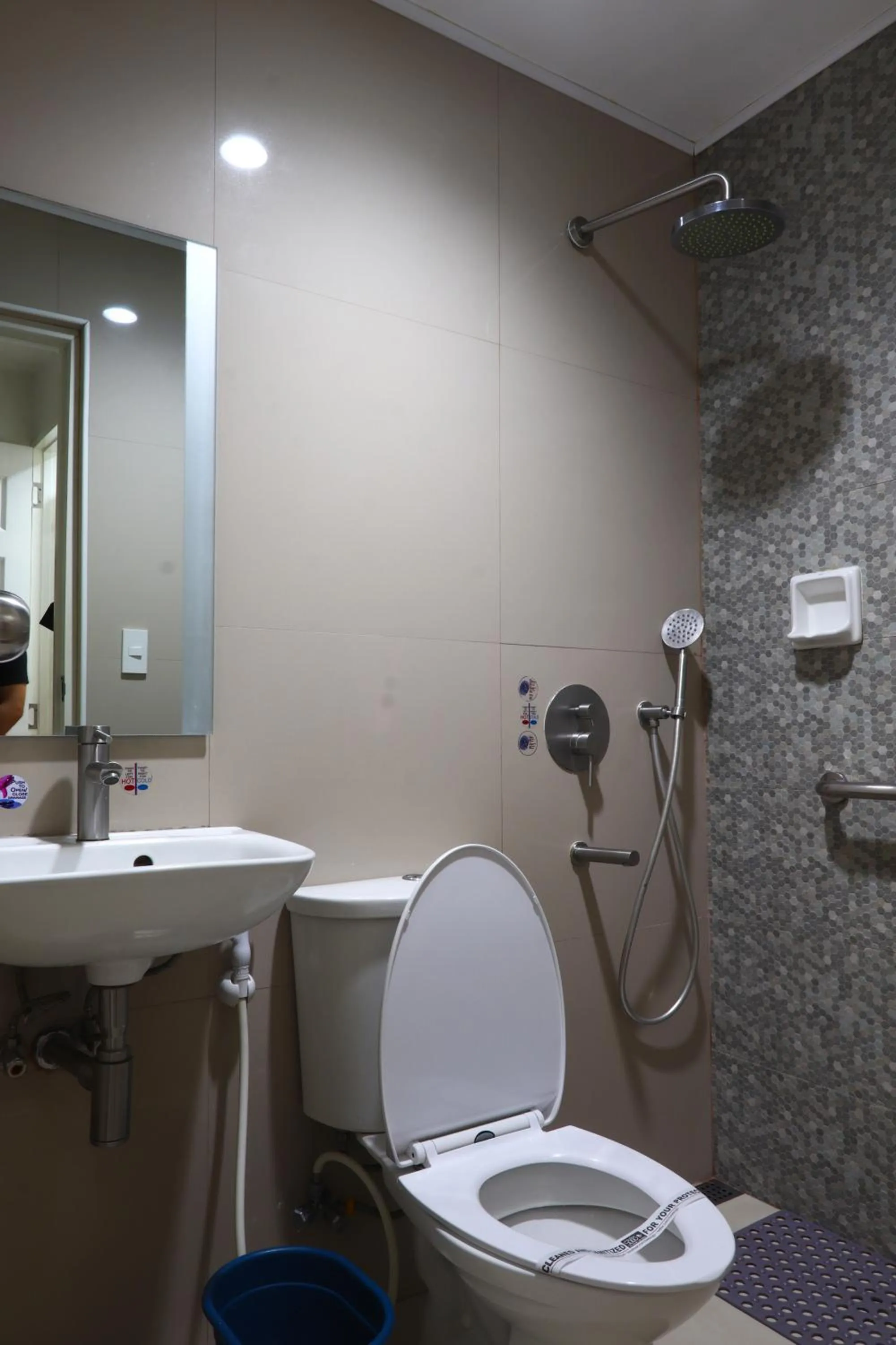 Bathroom in Hotel Sogo - Pasay Rotonda