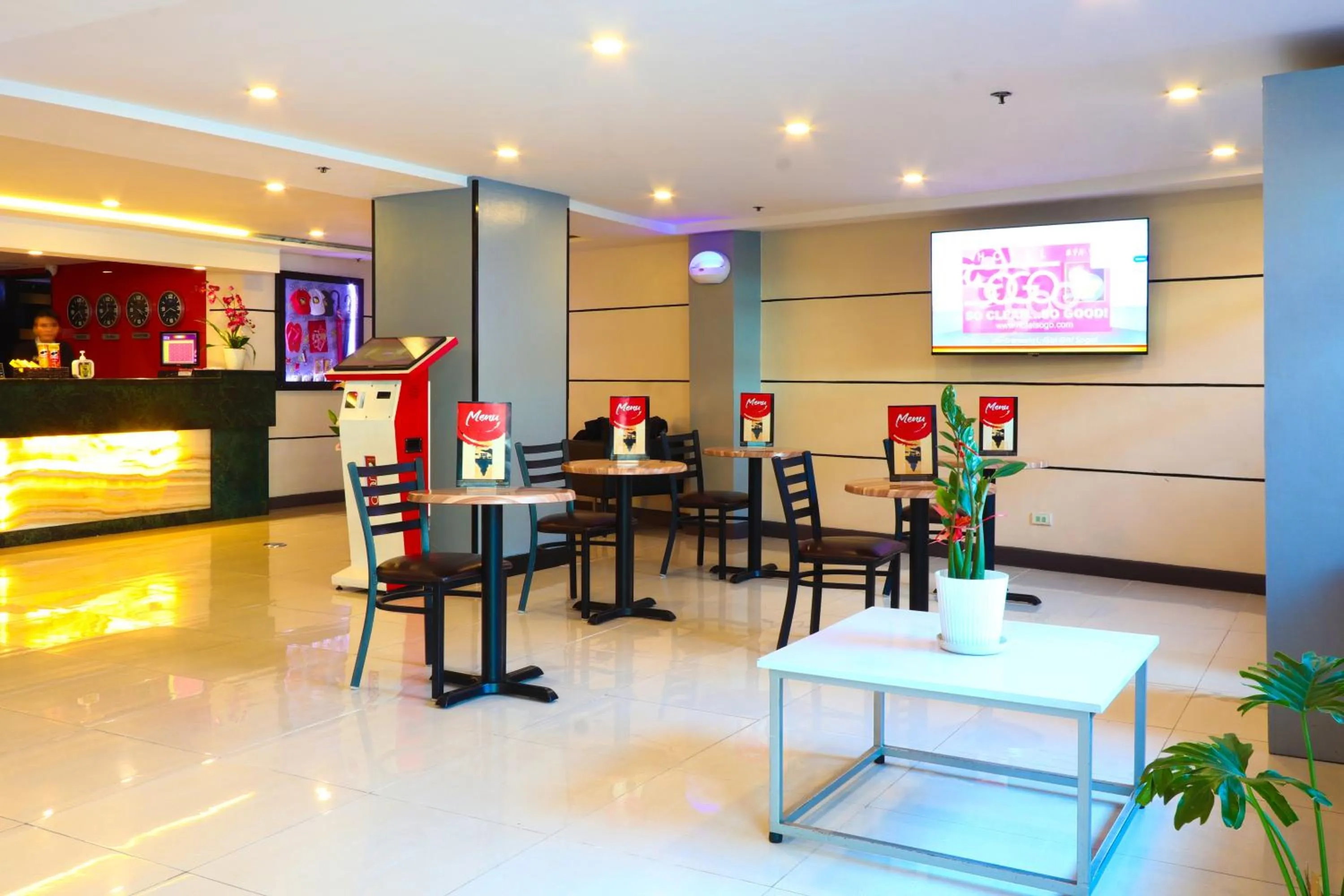 Lobby or reception in Hotel Sogo - Pasay Rotonda