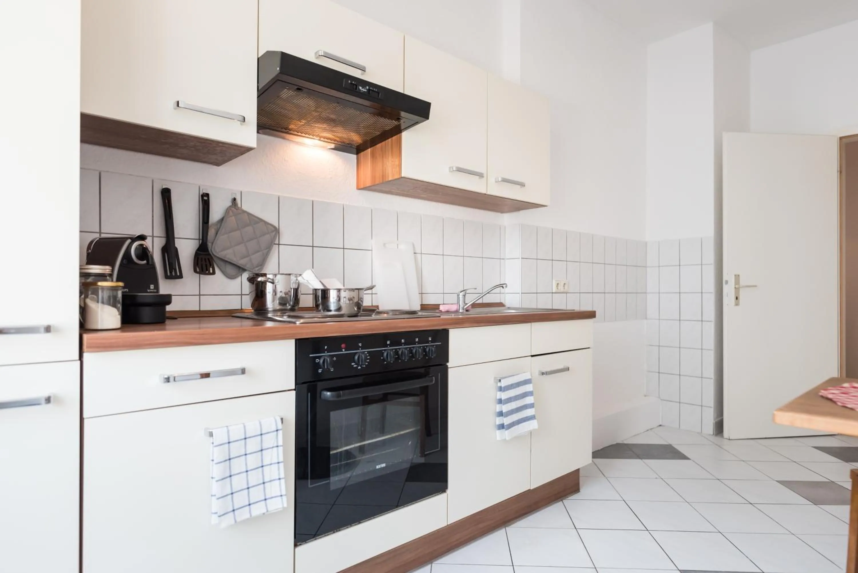 Coffee/tea facilities, Kitchen/Kitchenette in Oskars Absteige