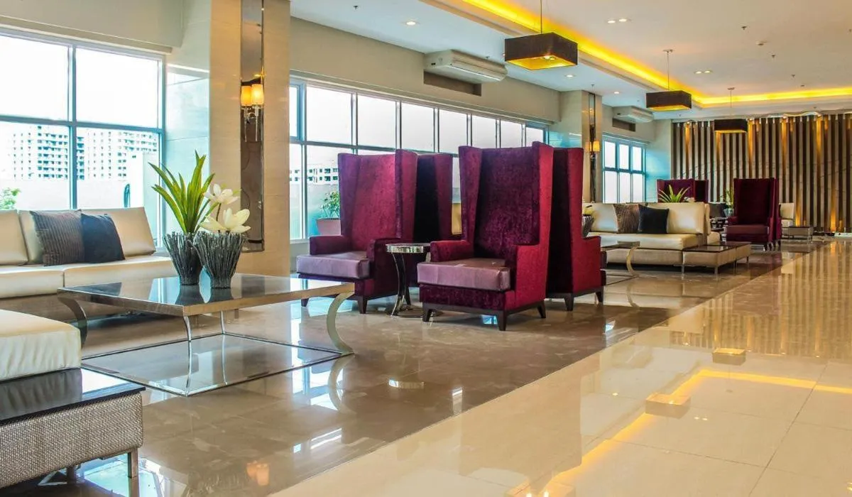 Day in Condo Studio Luxe in Princeton Residences