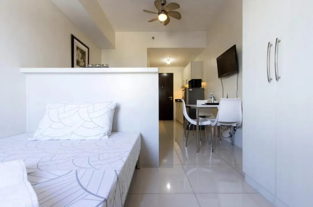 Bed in Condo Studio Luxe in Princeton Residences