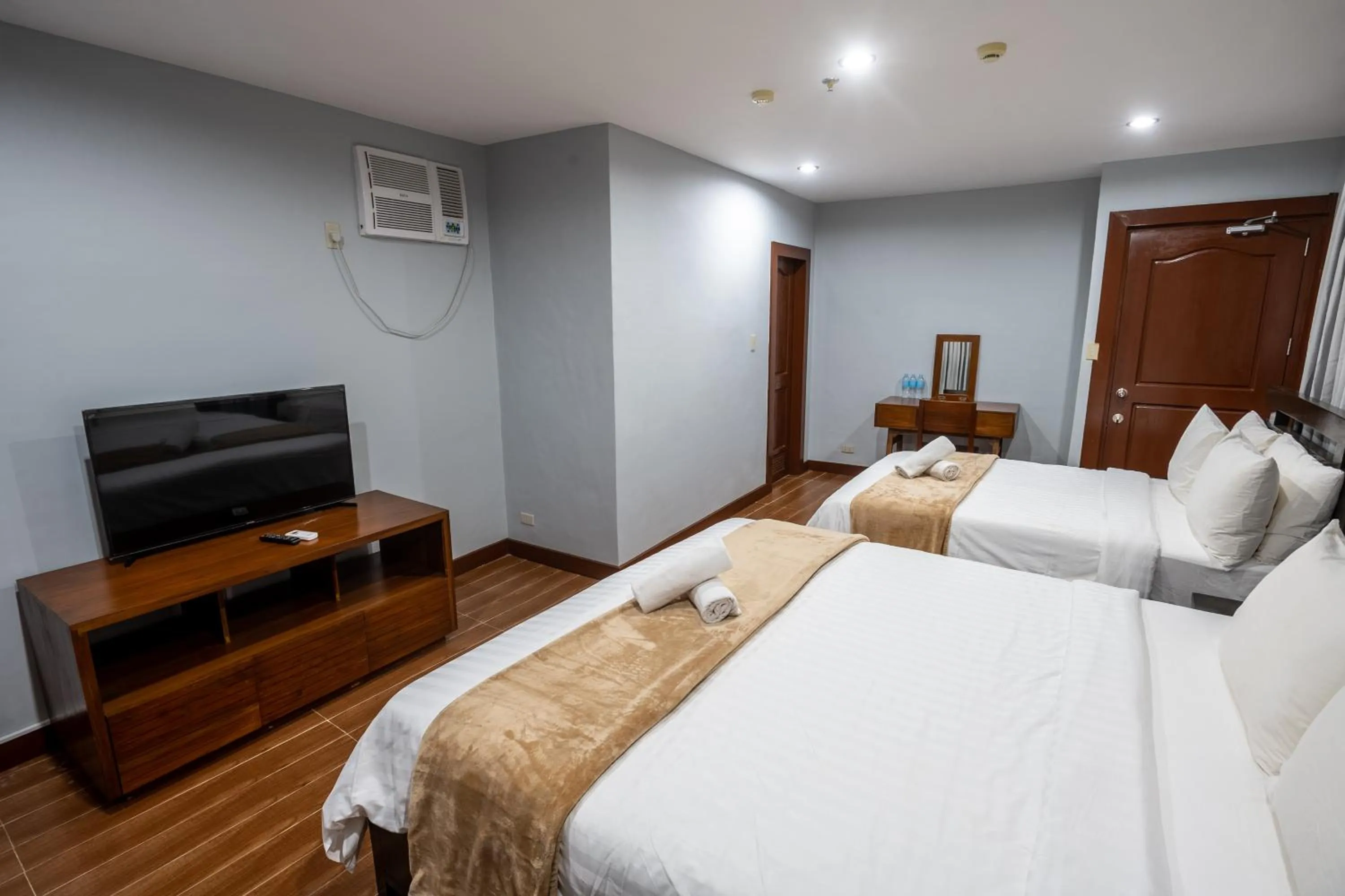 Bed in One Averee Bay Hotel