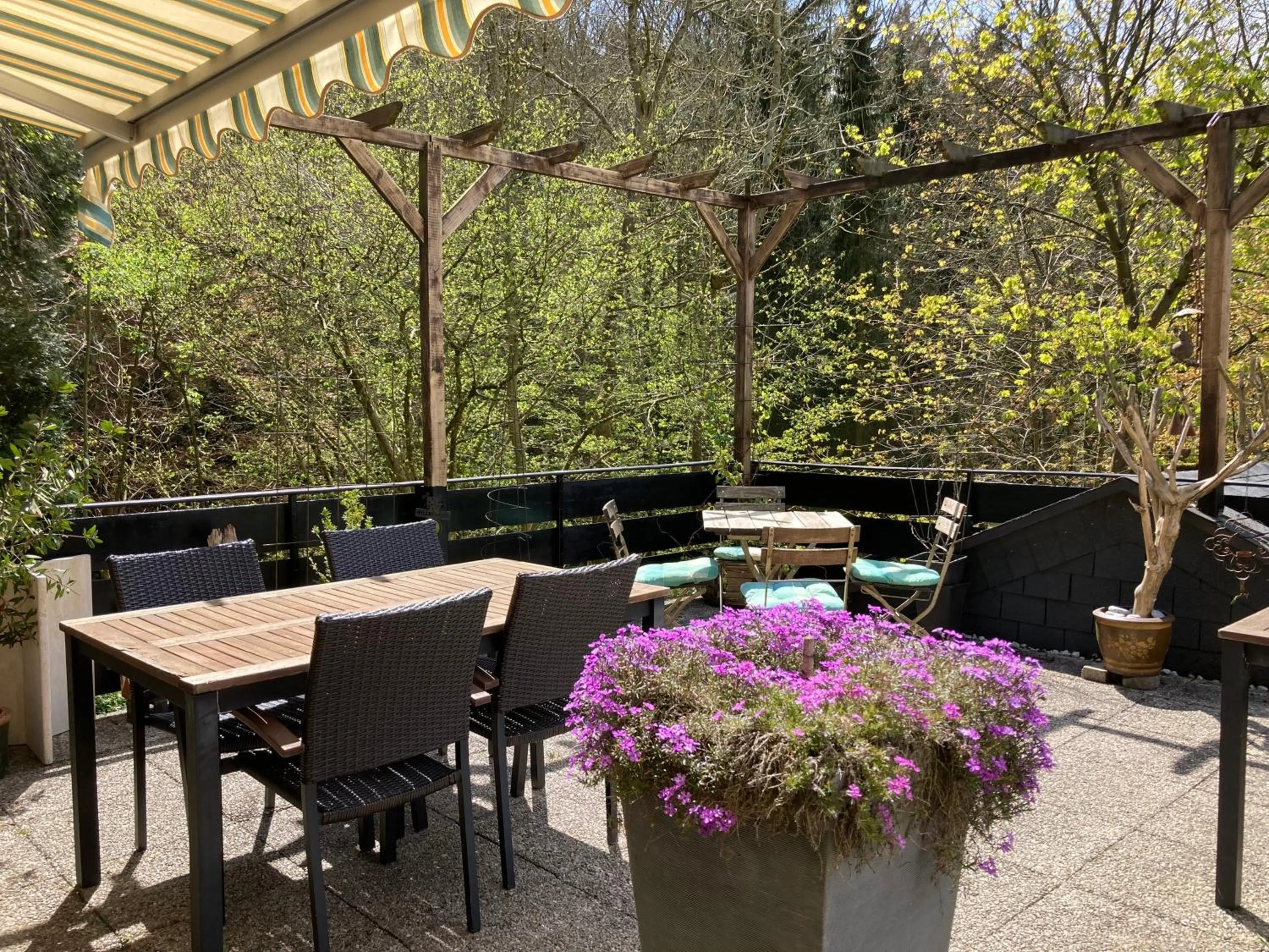 Day in Gasthof Walhalja