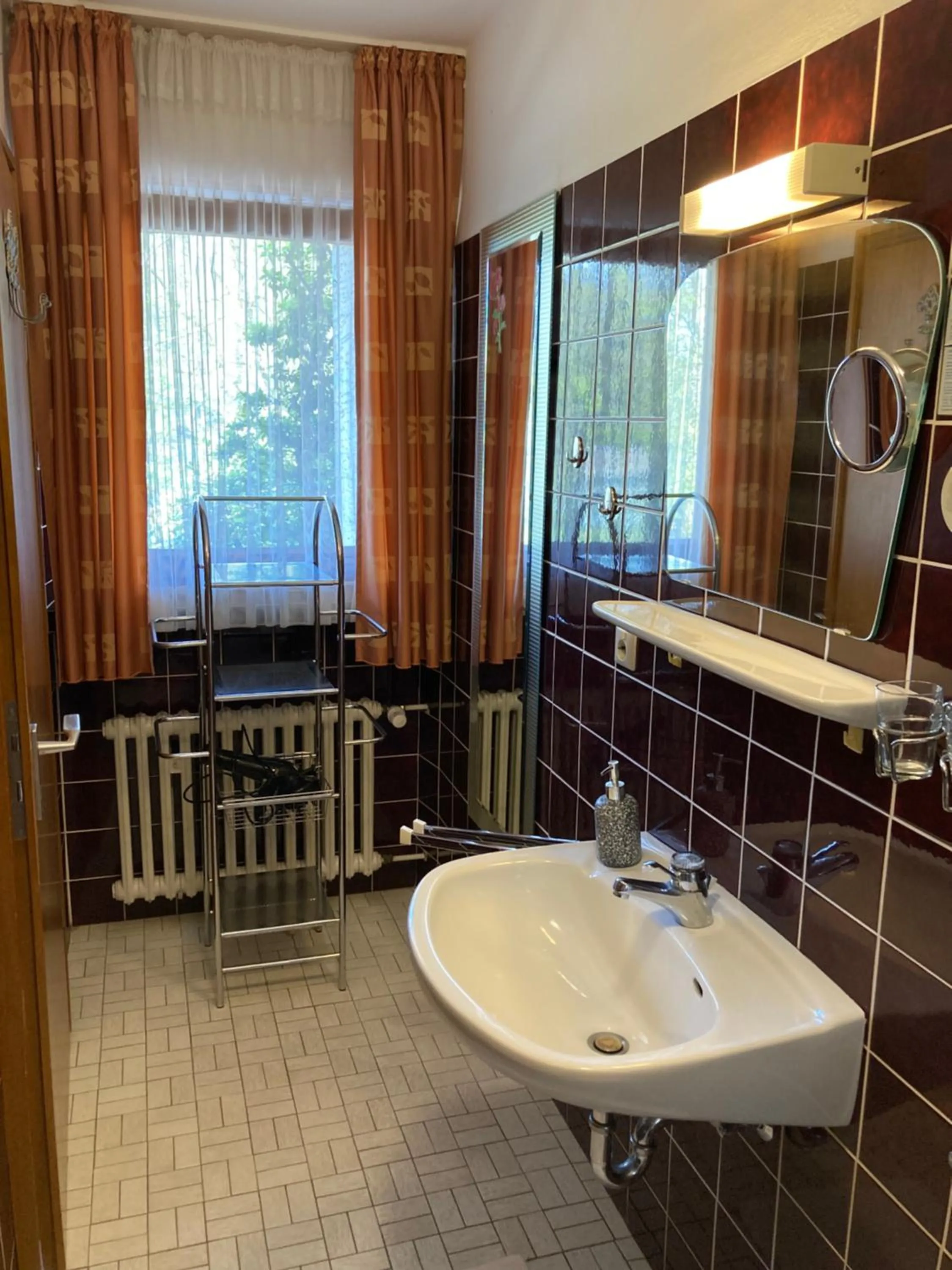 Bathroom in Gasthof Walhalja