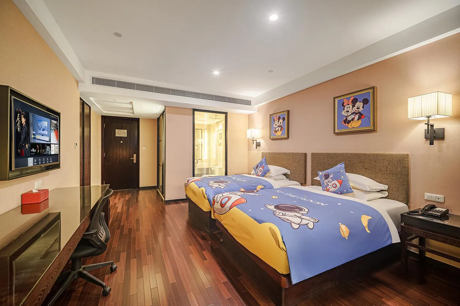 Bed in SSAW Boutique Hotel Hangzhou East - Free Self Service Laundry