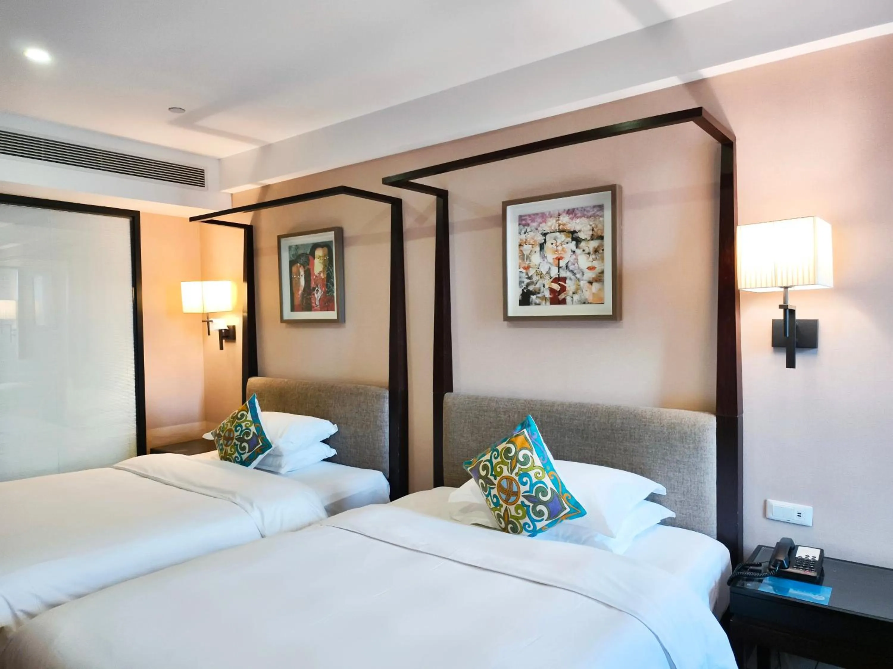 Bed in SSAW Boutique Hotel Hangzhou East - Free Self Service Laundry