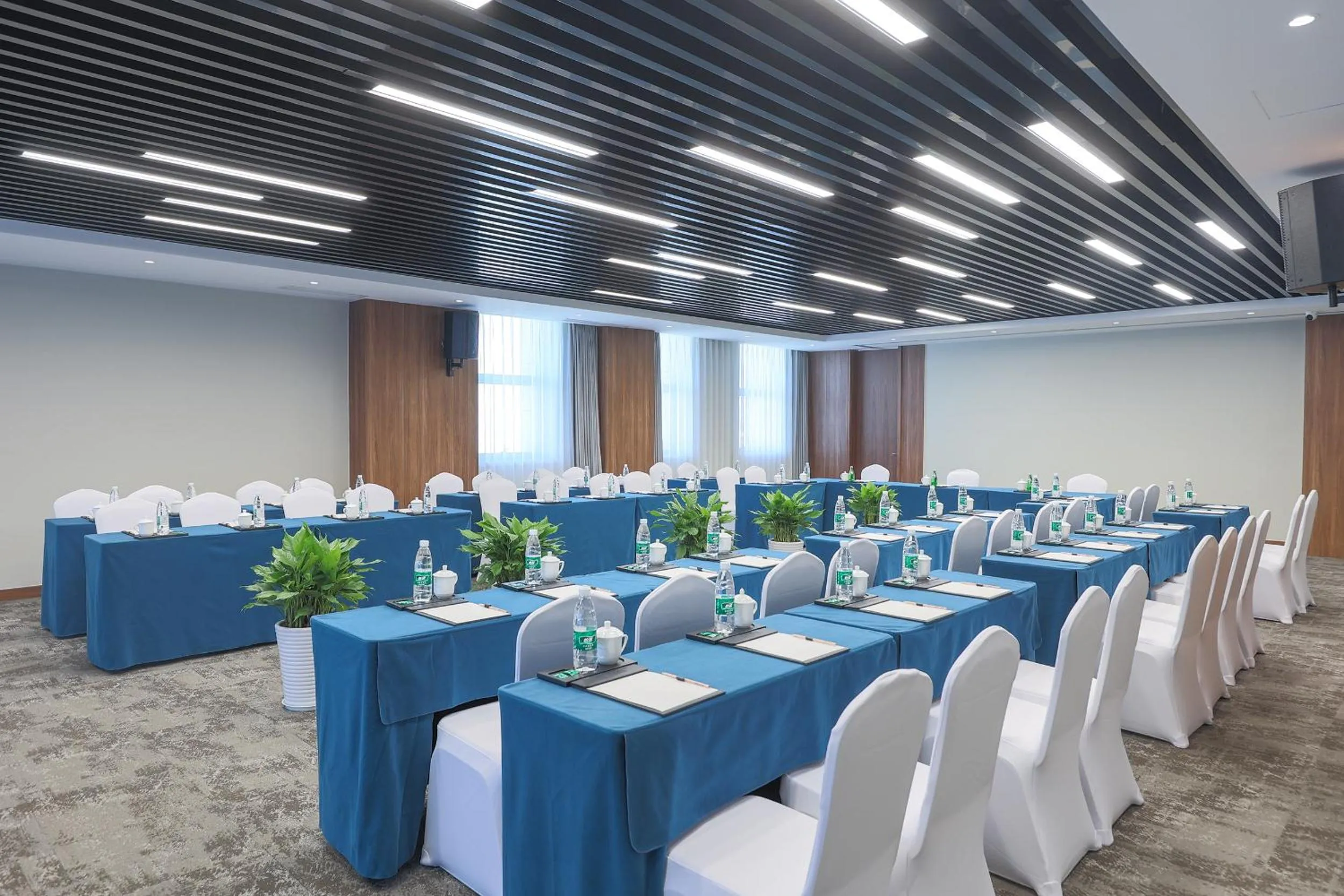 Meeting/conference room in SSAW Boutique Hotel Hangzhou East - Free Self Service Laundry
