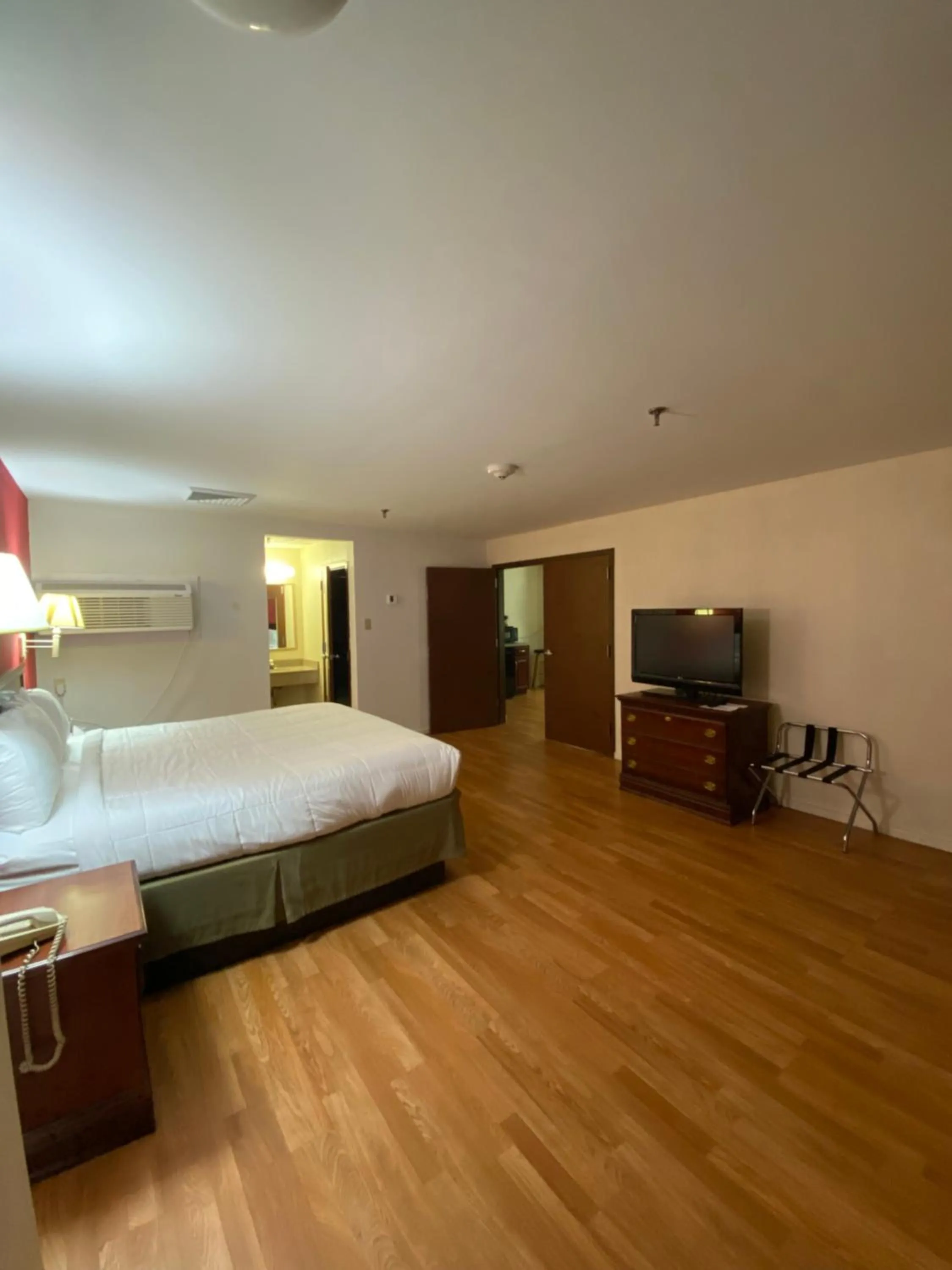 Bedroom, Bed in Pottsville Hotel