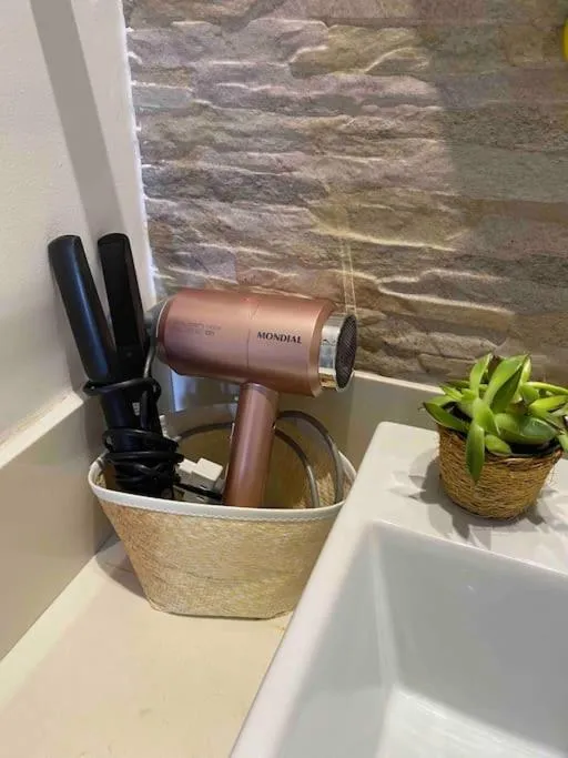 Barra Home Stay - Apto completo com estacionamento