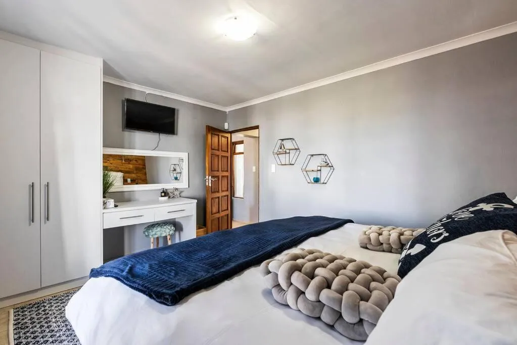 Bed in Escape Beach Cottage in Dwarskersbos