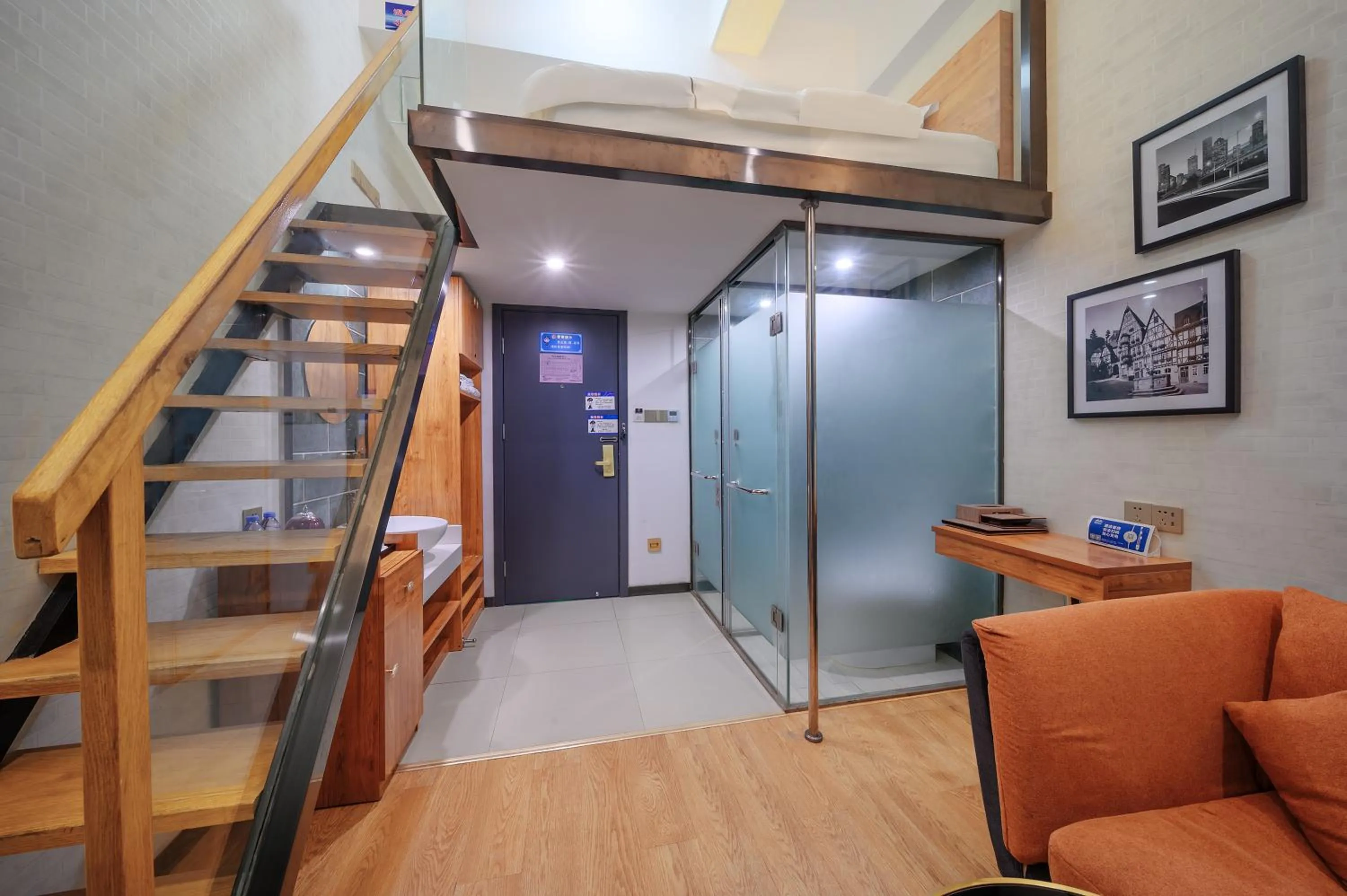 Property building in QiQiaoWu Fashion Hotel Beijing Songjiazhuang Subway Station