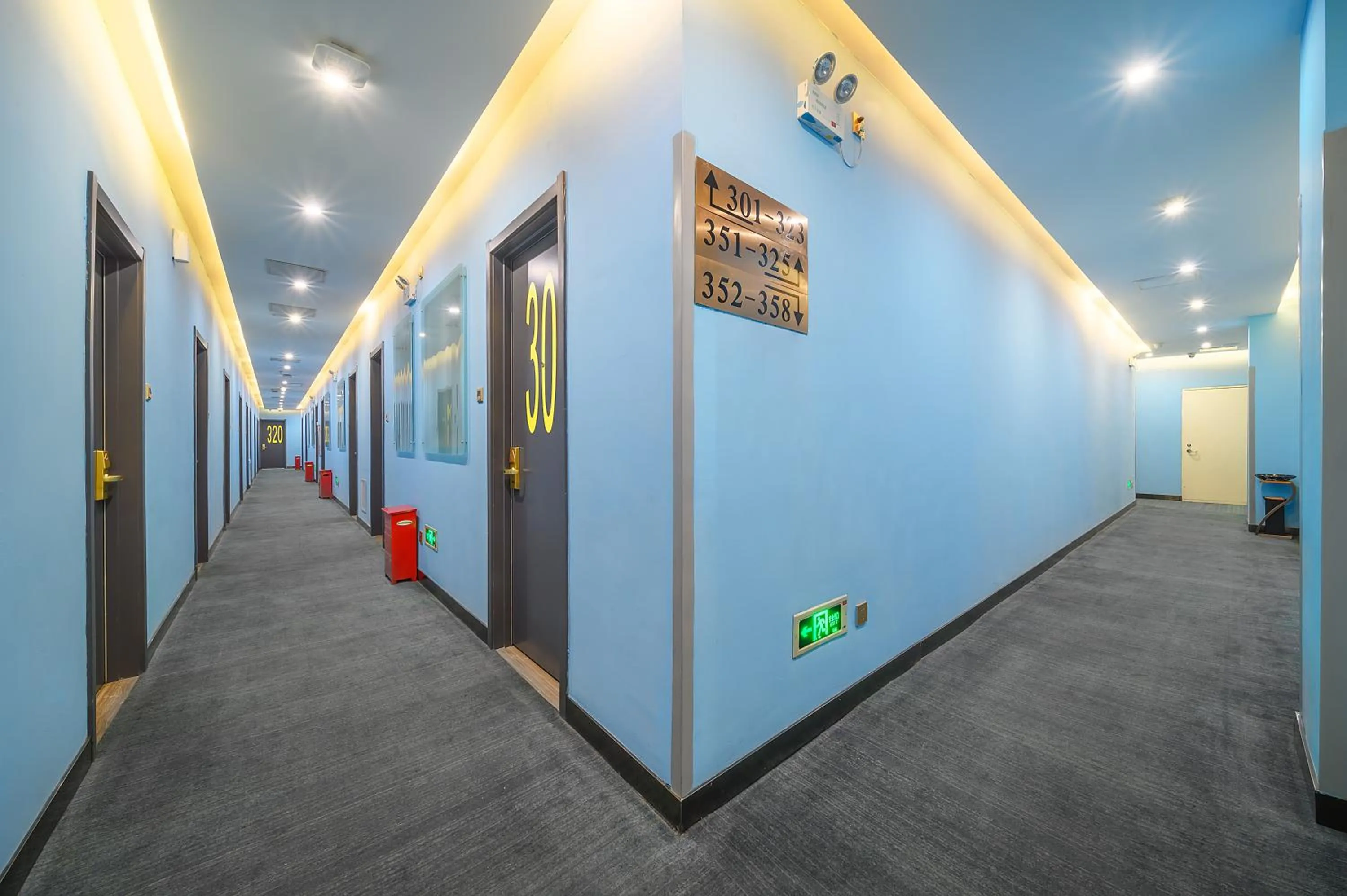 Property building in QiQiaoWu Fashion Hotel Beijing Songjiazhuang Subway Station